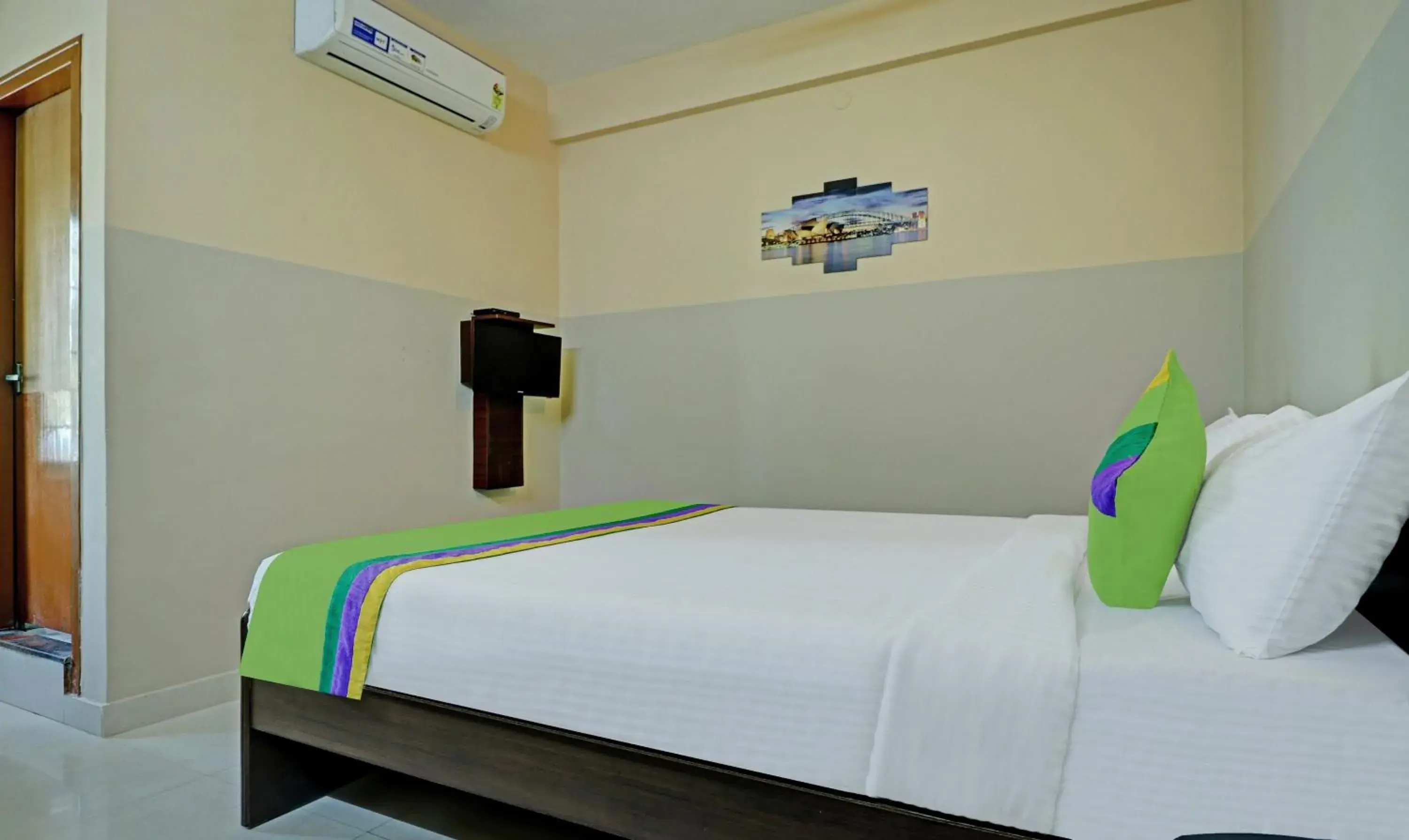 Bedroom, Bed in Treebo Green Land Kushalnagar Bedroom, Bed in Treebo Green Land Kushalnagar