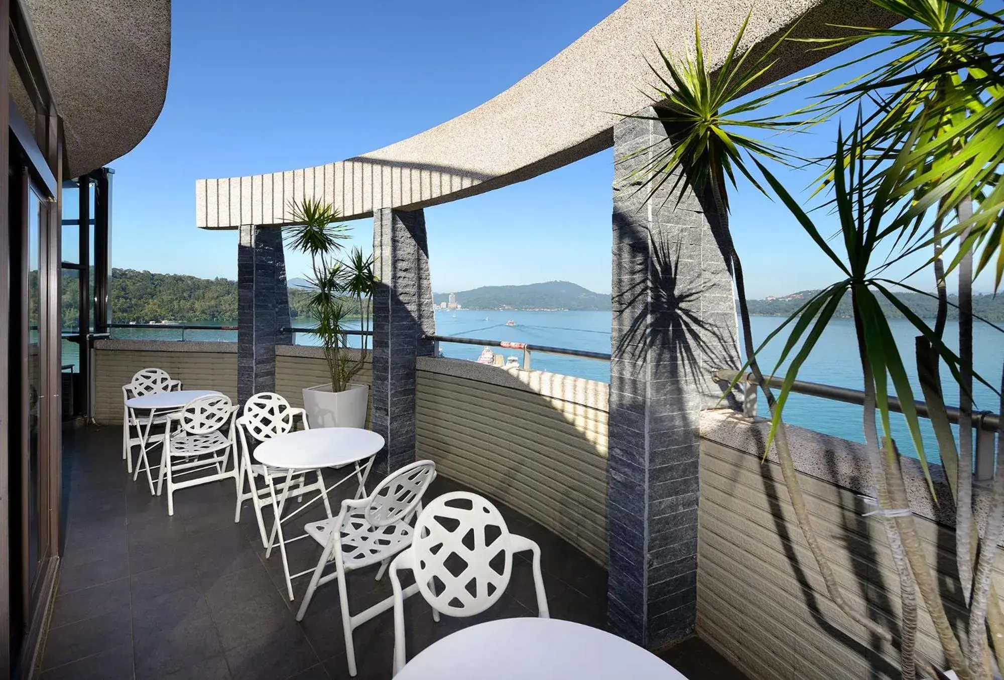 Natural landscape in Hu Yue Lakeview Hotel Natural landscape in Hu Yue Lakeview Hotel