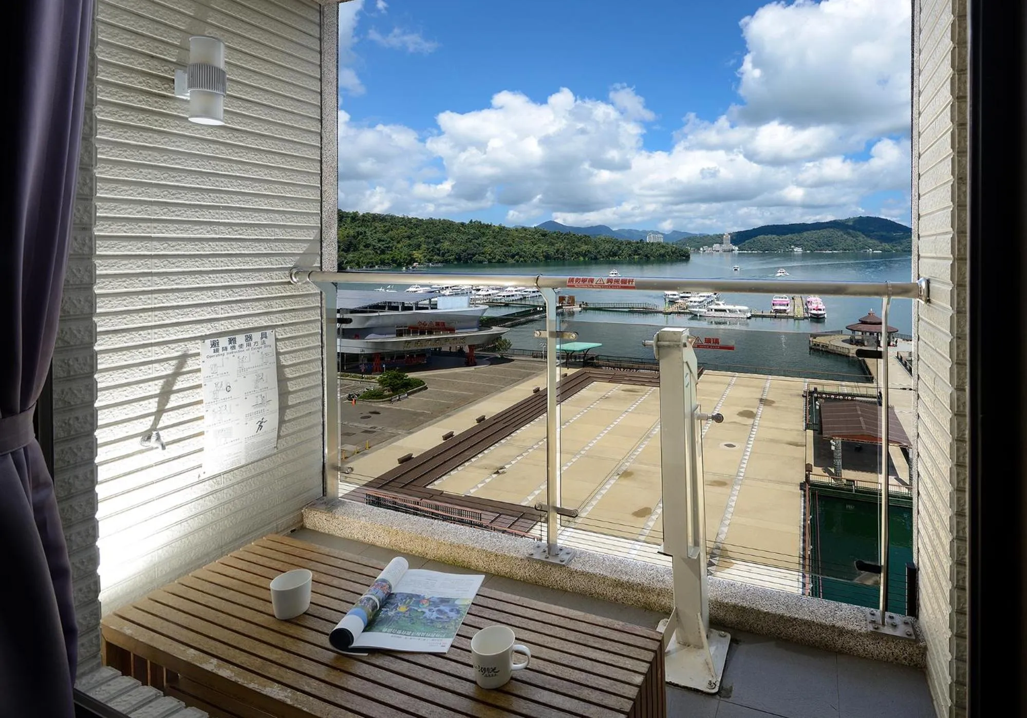 Balcony/Terrace in Hu Yue Lakeview Hotel