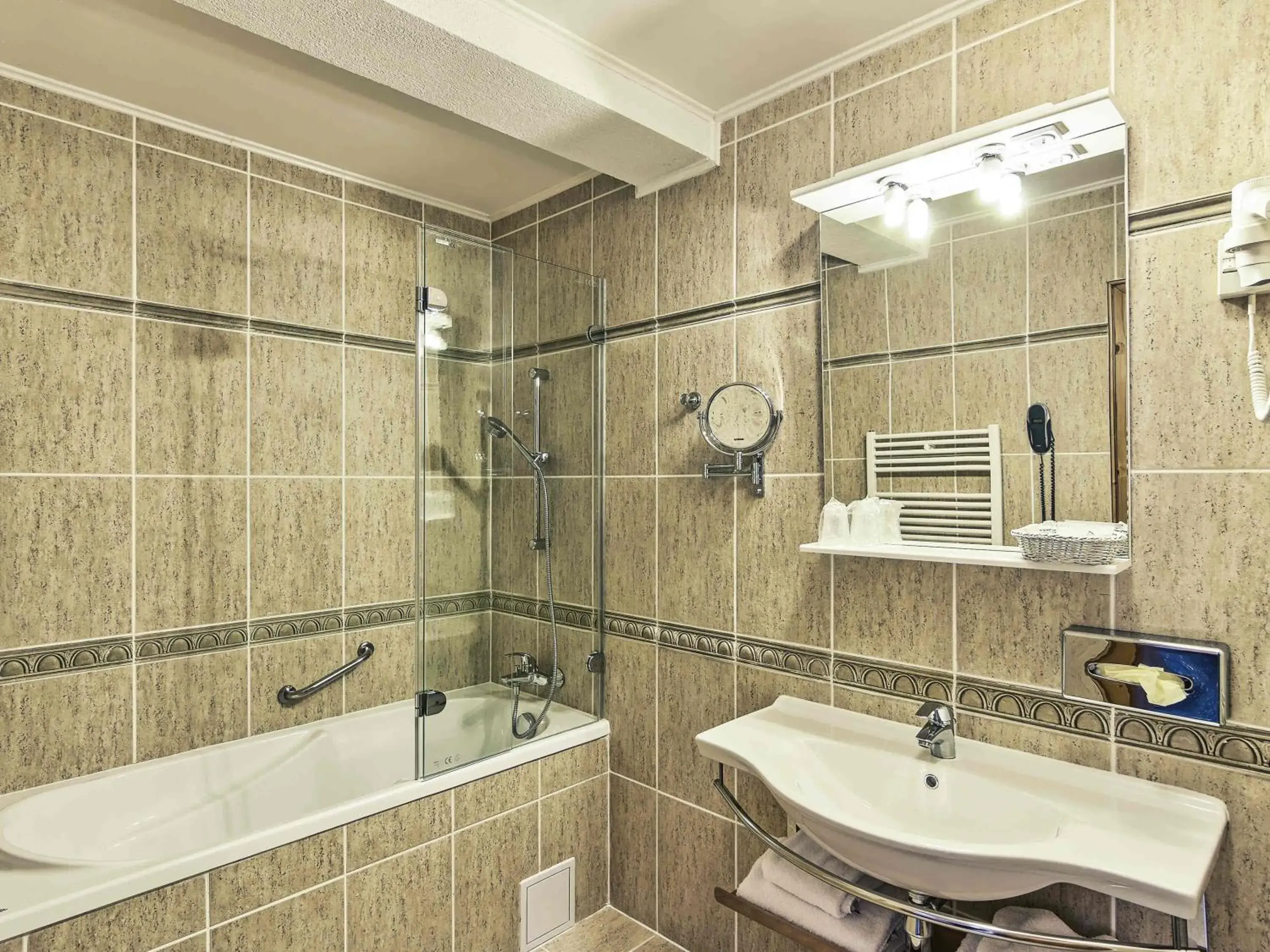 Bedroom in Mercure Sighisoara Binderbubi Hotel & Spa Bedroom in Mercure Sighisoara Binderbubi Hotel & Spa