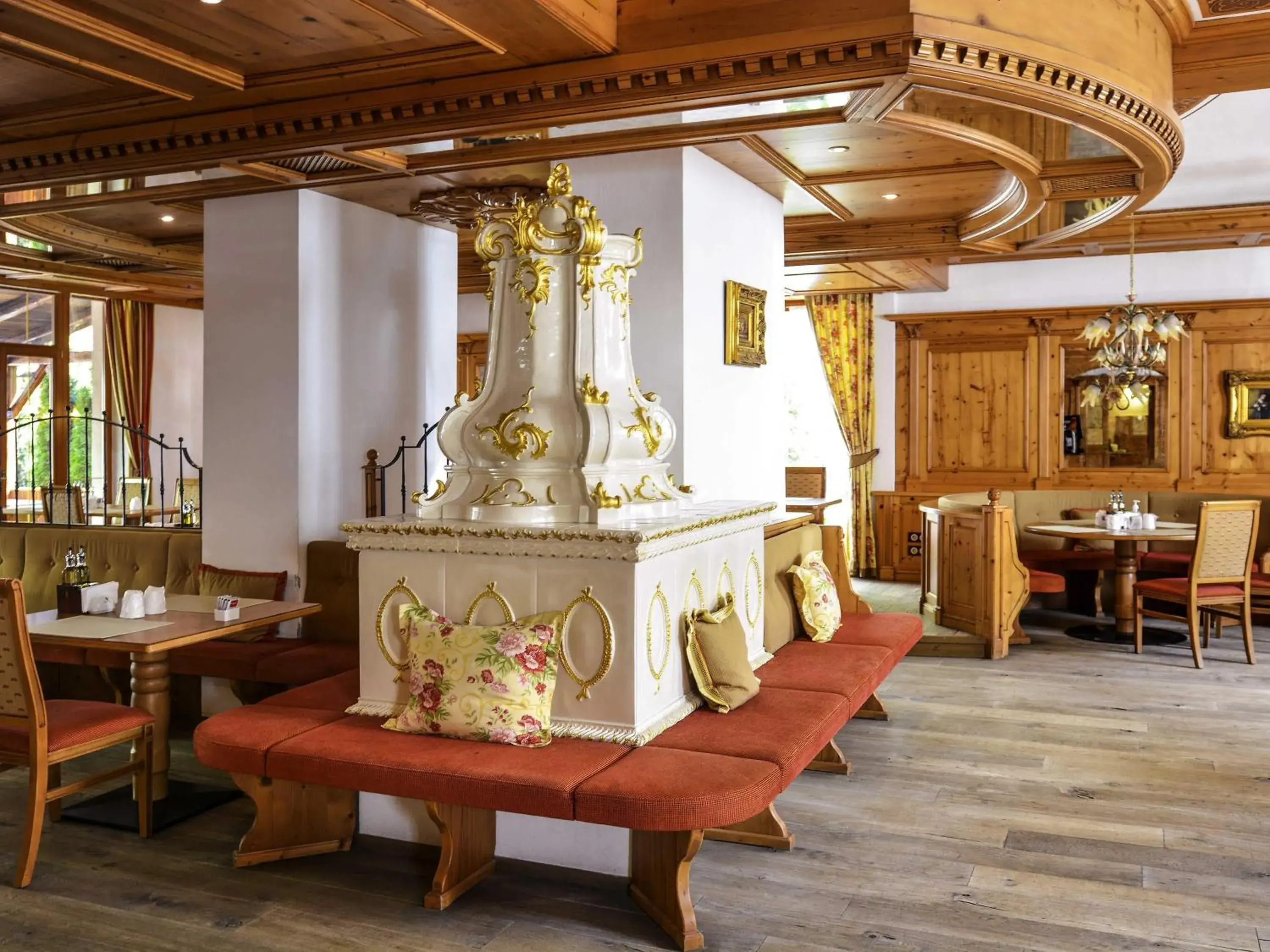 Restaurant/places to eat in Mercure Sighisoara Binderbubi Hotel & Spa Restaurant/places to eat in Mercure Sighisoara Binderbubi Hotel & Spa
