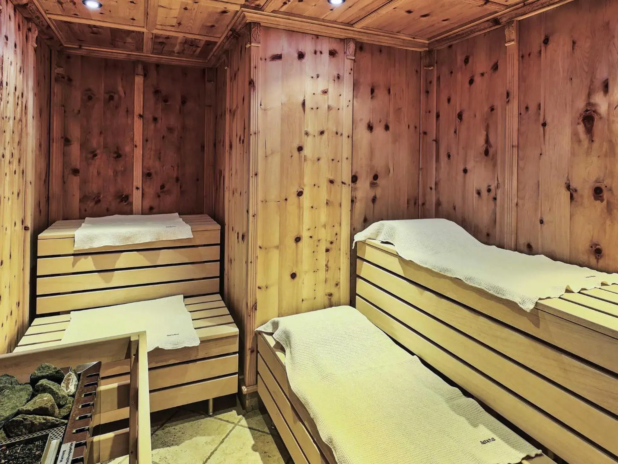 Spa and wellness centre/facilities, Bed in Mercure Sighisoara Binderbubi Hotel & Spa Spa and wellness centre/facilities, Bed in Mercure Sighisoara Binderbubi Hotel & Spa