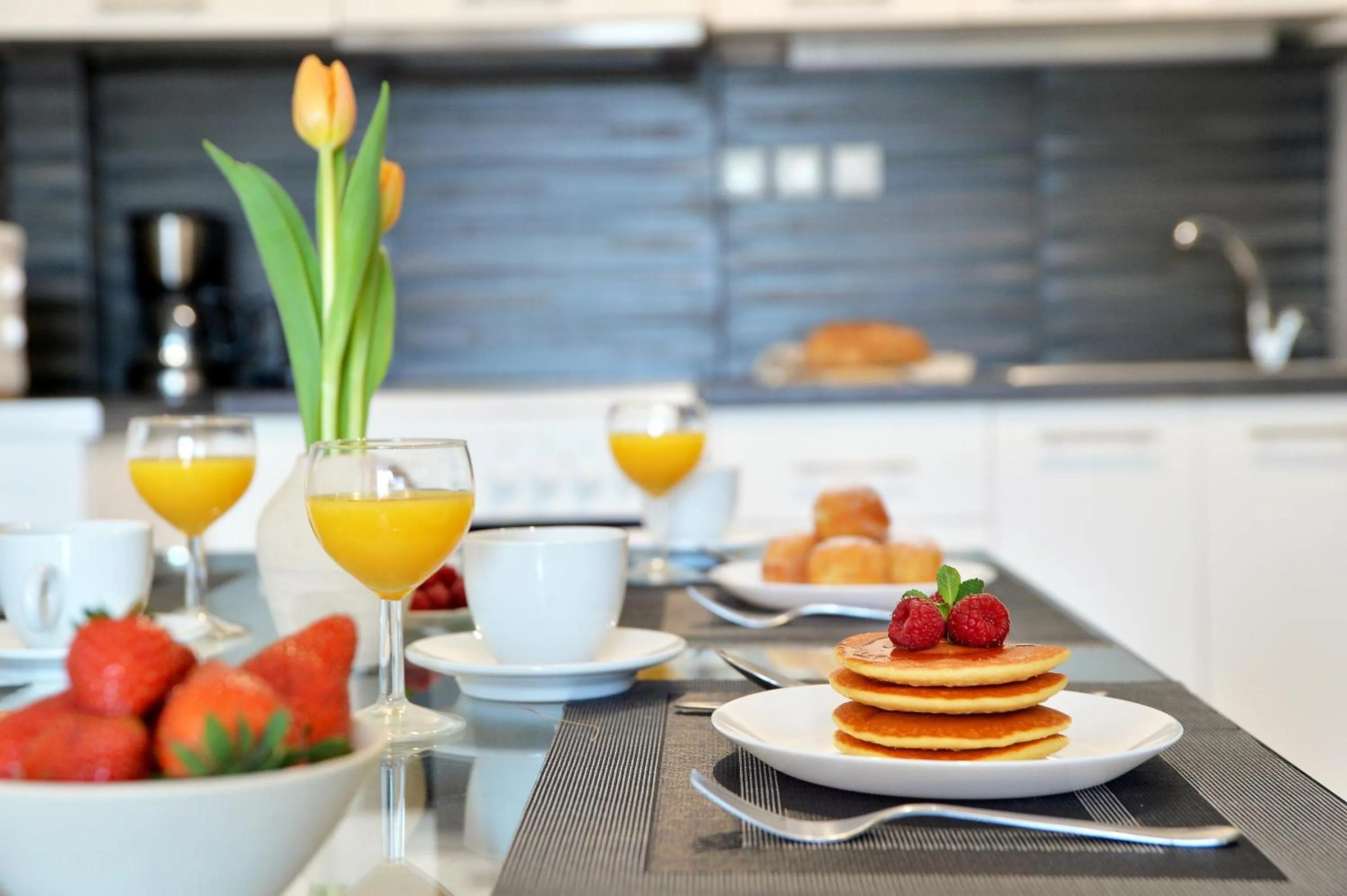 Kitchen or kitchenette in Alekos Apartments 1 - Νetflix & Comfort