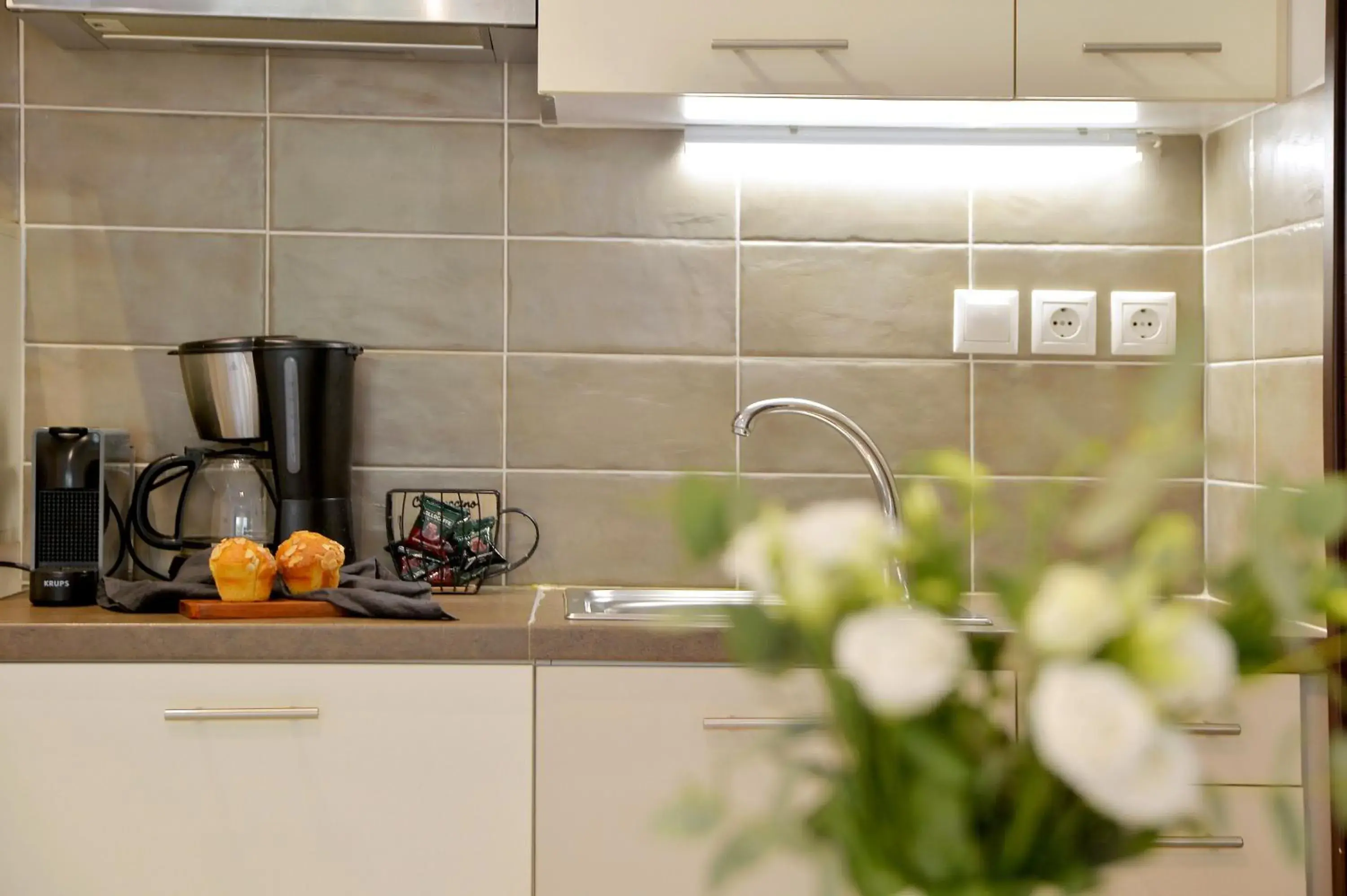 Kitchen or kitchenette in Alekos Apartments 1 - Νetflix & Comfort Kitchen or kitchenette in Alekos Apartments 1 - Νetflix & Comfort