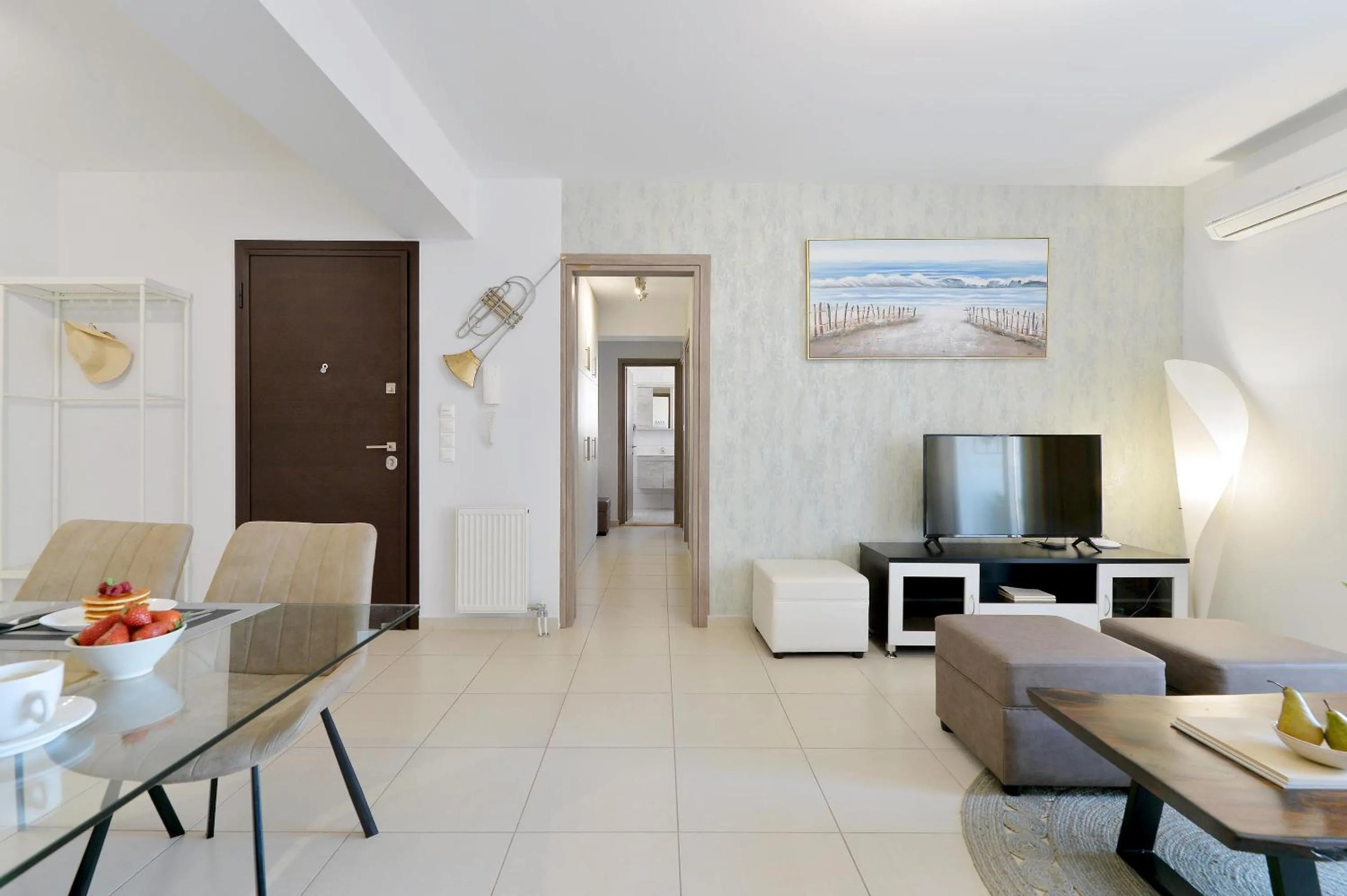 TV and multimedia in Alekos Apartments 1 - Νetflix & Comfort