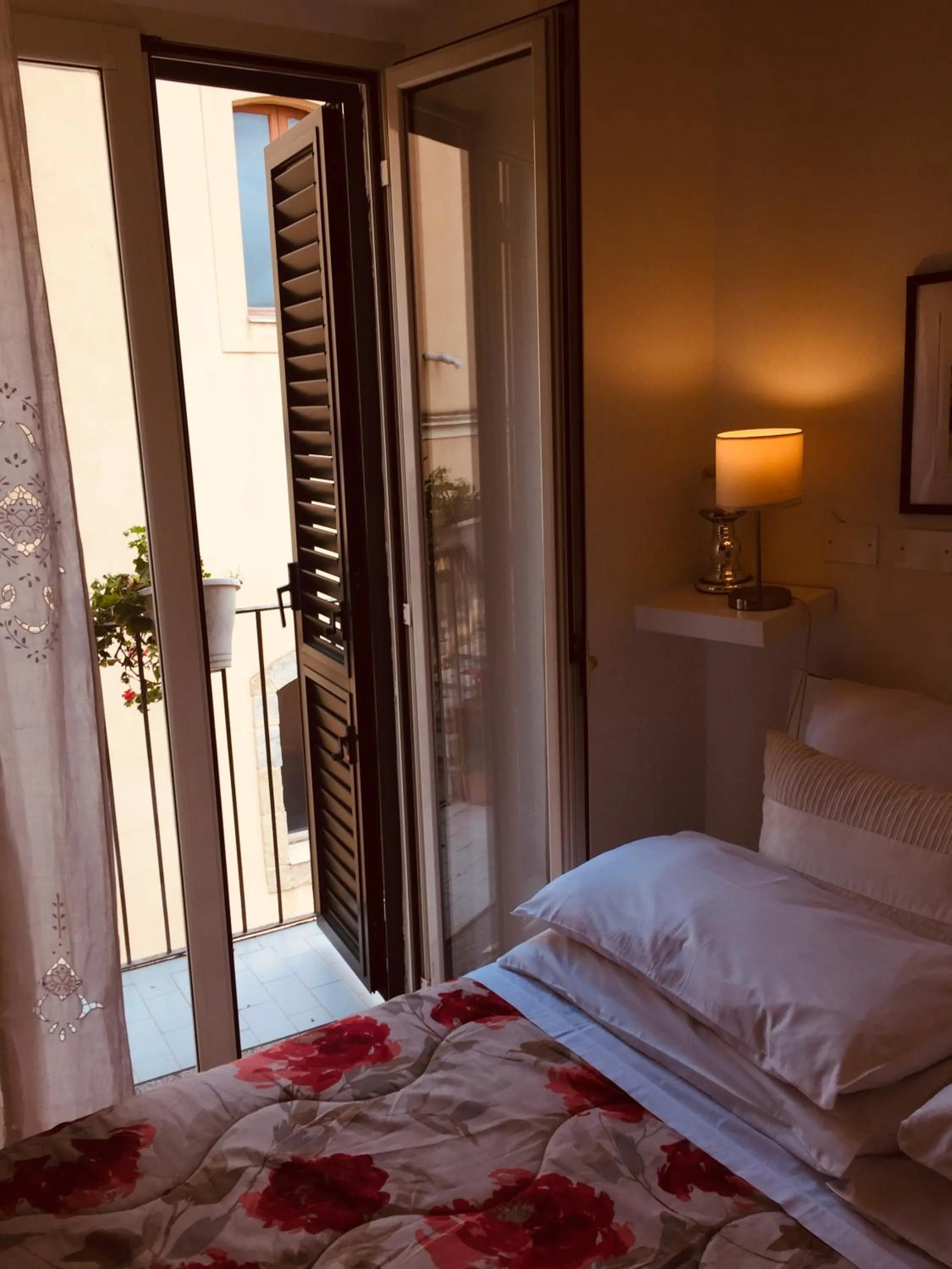 City view, Bed in Casa tipica siciliana patronale home BedandBreakfast TreMetriSoprailCielo Camere con vista, colazione interna in terrazzo panoramico