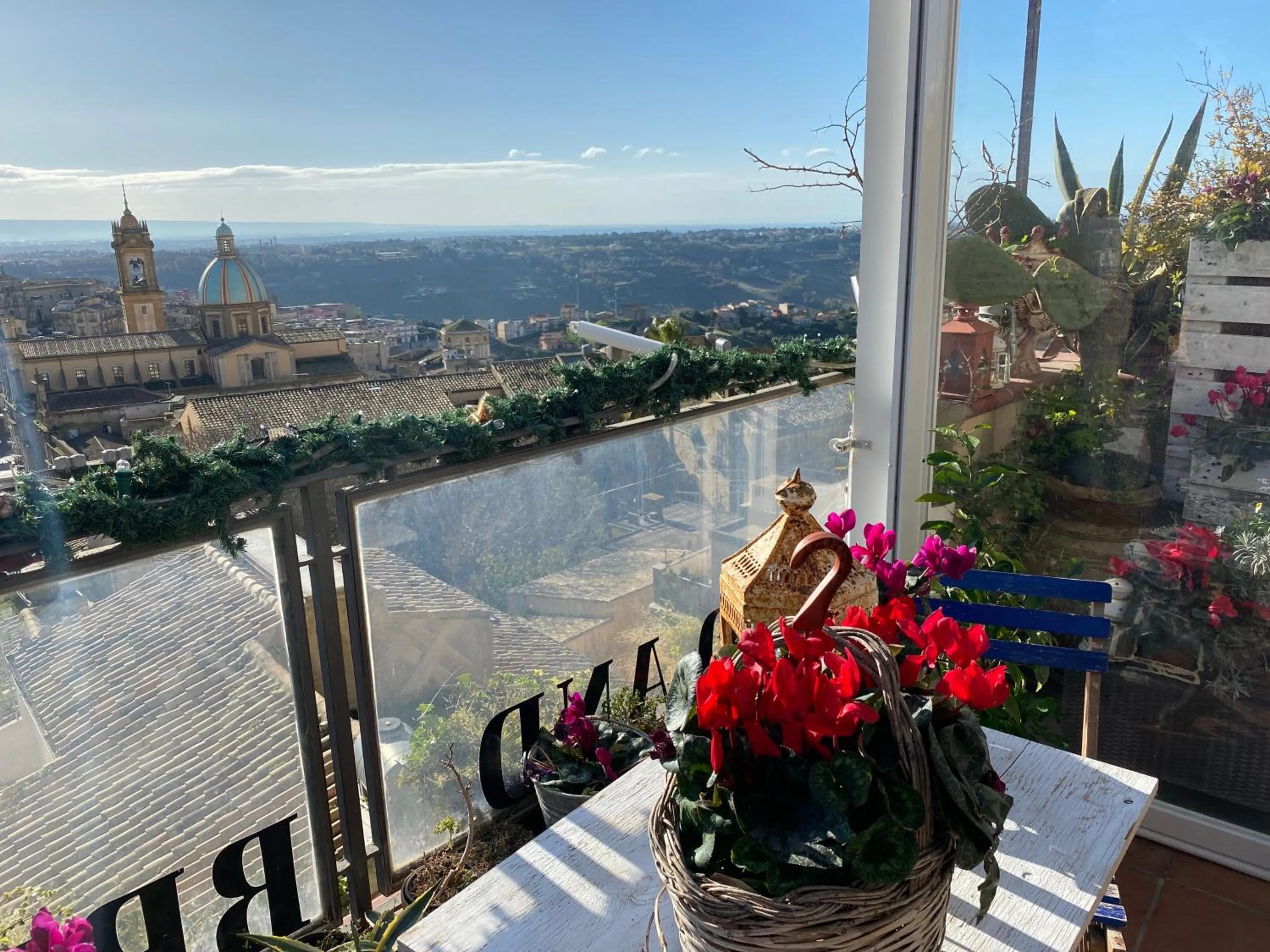 Nearby landmark in Casa tipica siciliana patronale home BedandBreakfast TreMetriSoprailCielo Camere con vista, colazione interna in terrazzo panoramico