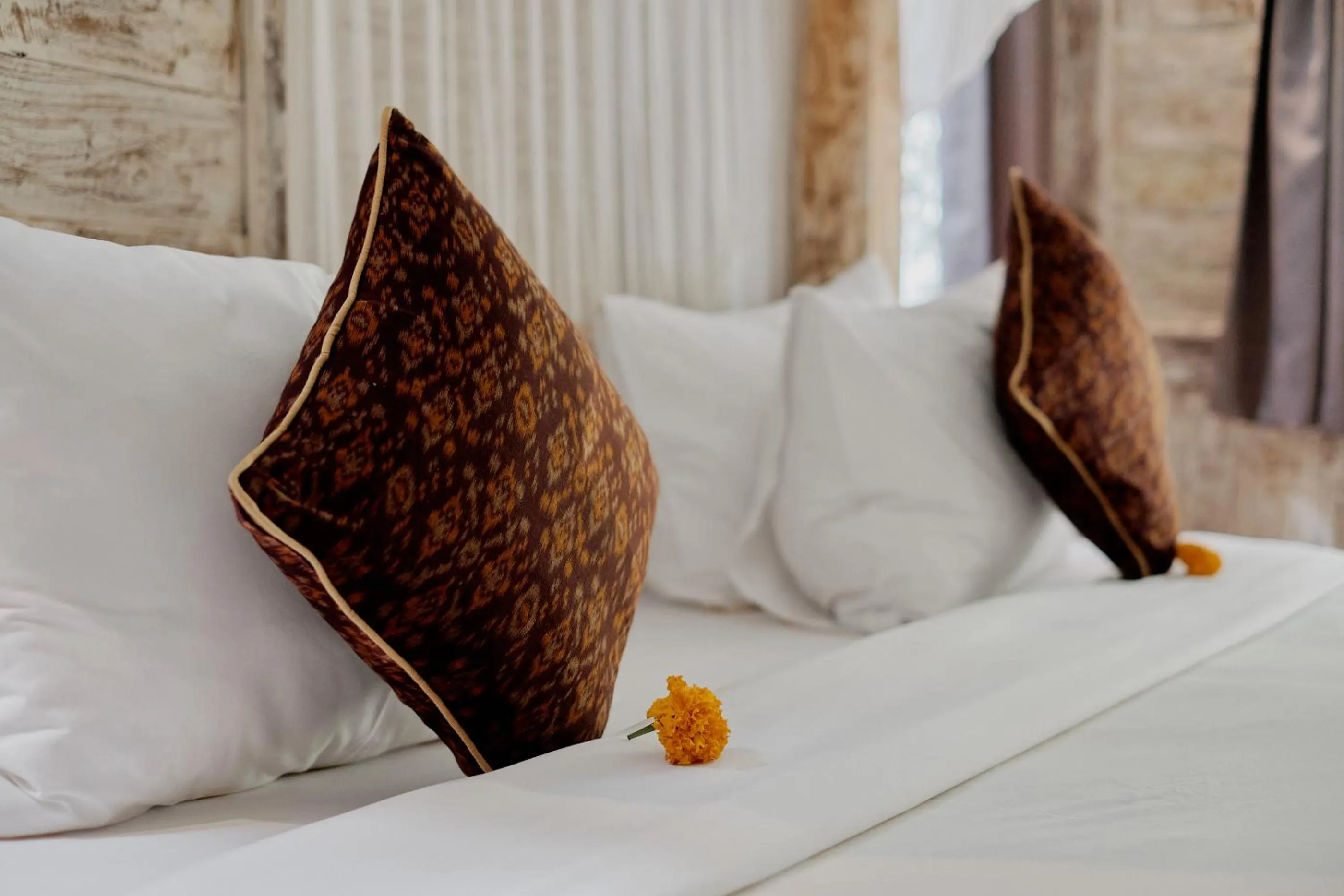 Bed in Pratiwi Ubud Villa