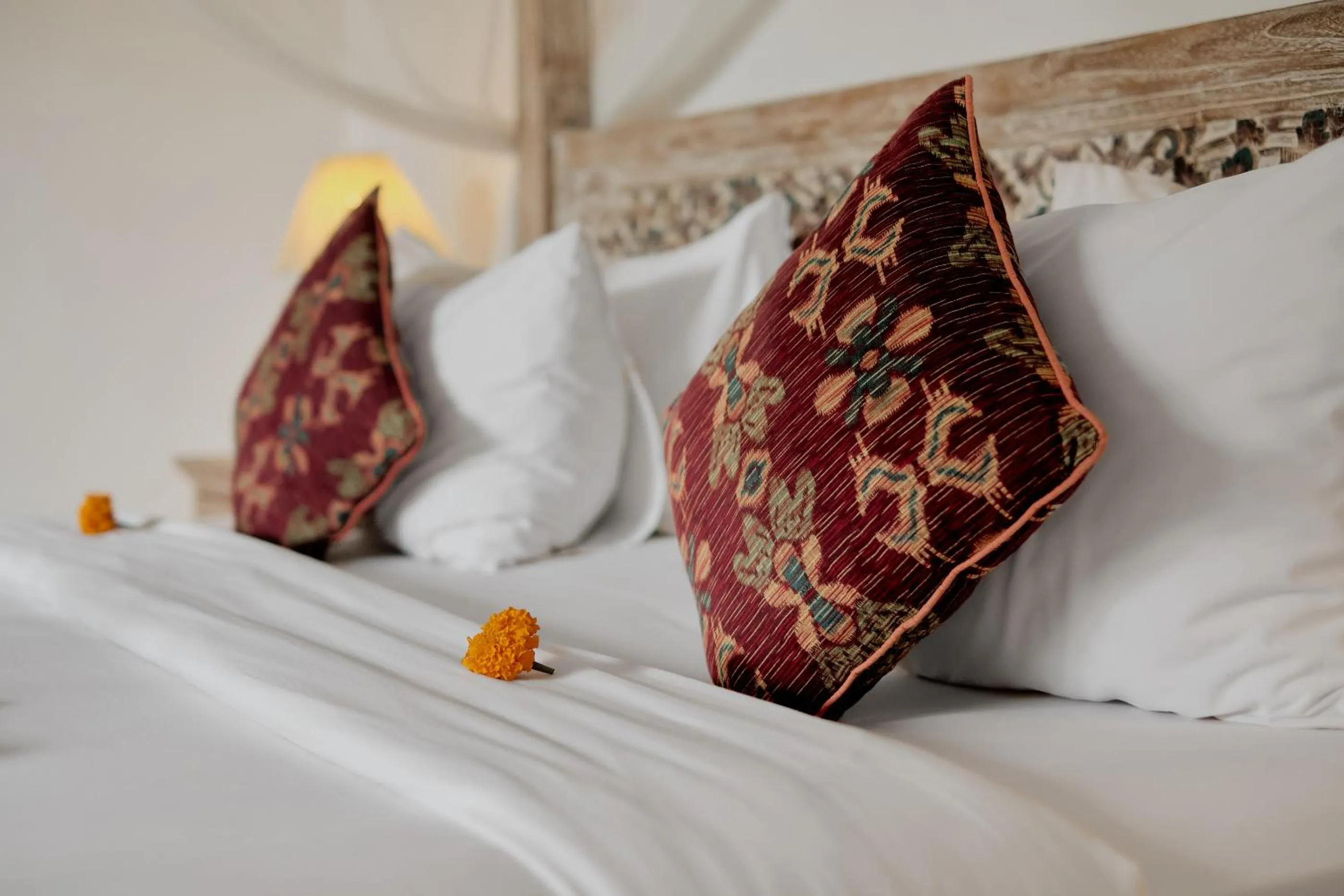 Bed in Pratiwi Ubud Villa