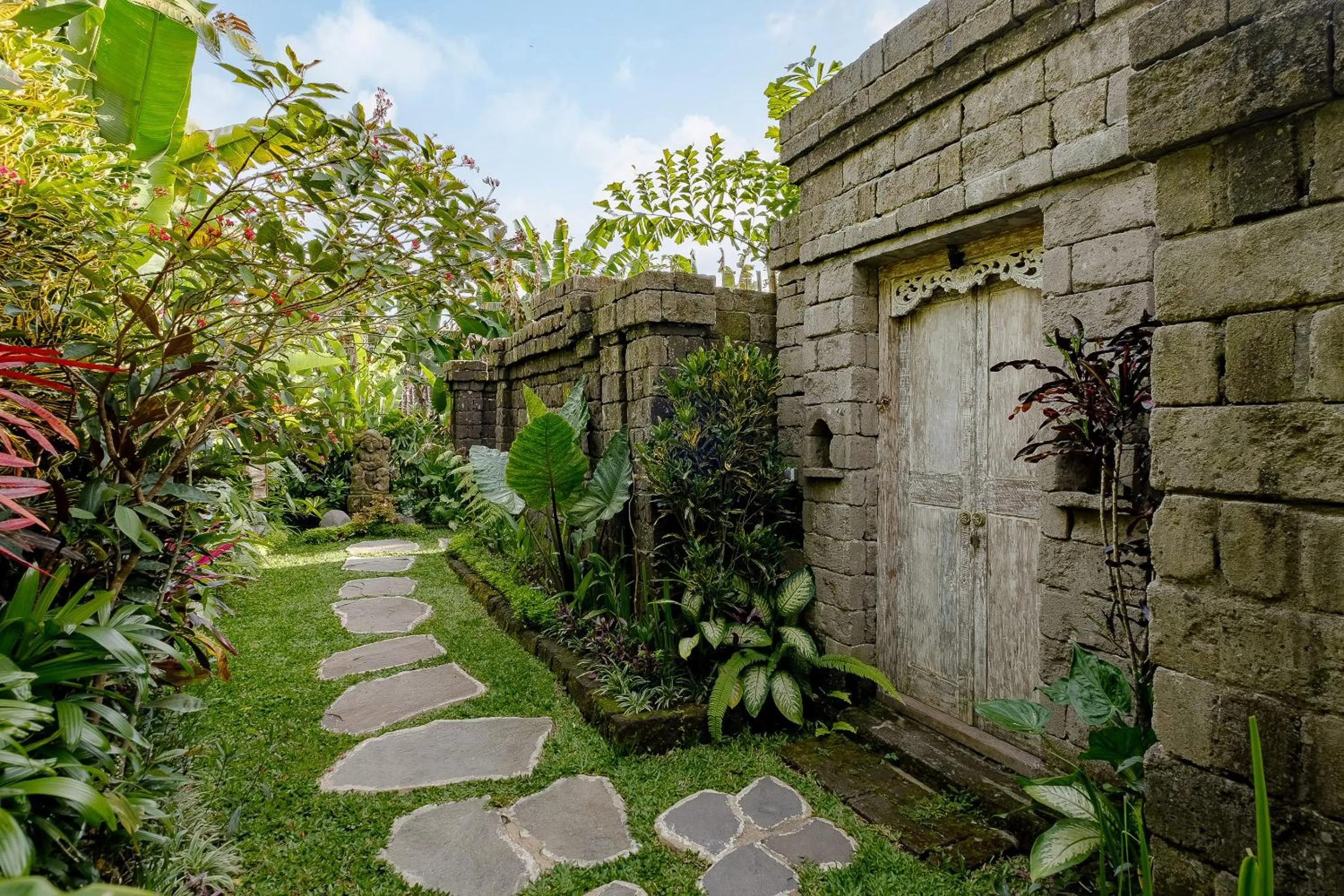 Facade/entrance in Pratiwi Ubud Villa