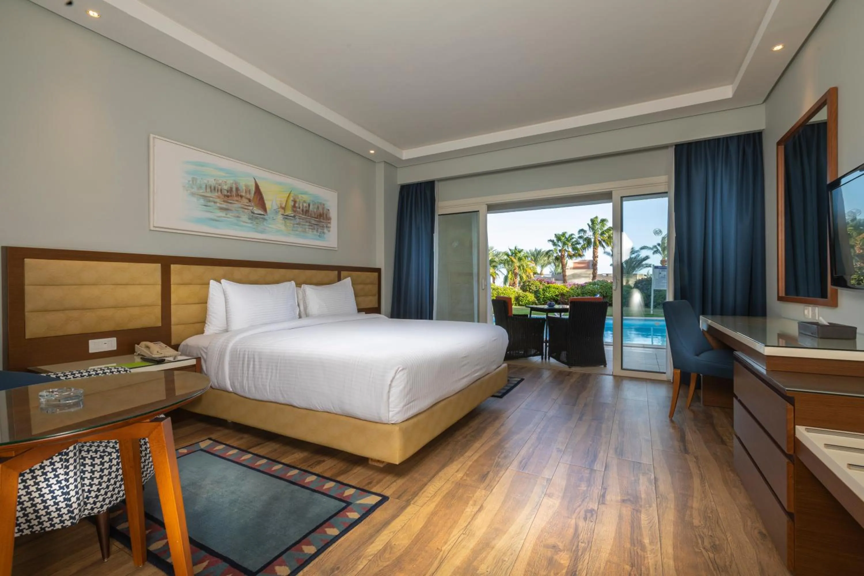 Bedroom, Bed in Grand Rotana Resort & Spa