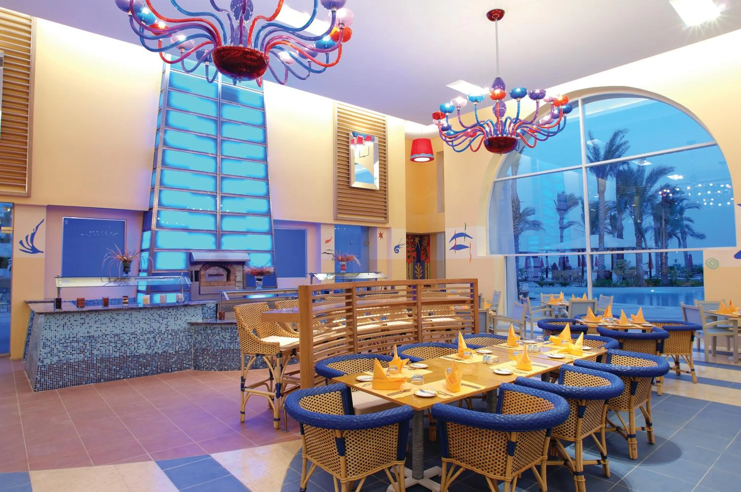 Restaurant/places to eat in Grand Rotana Resort & Spa