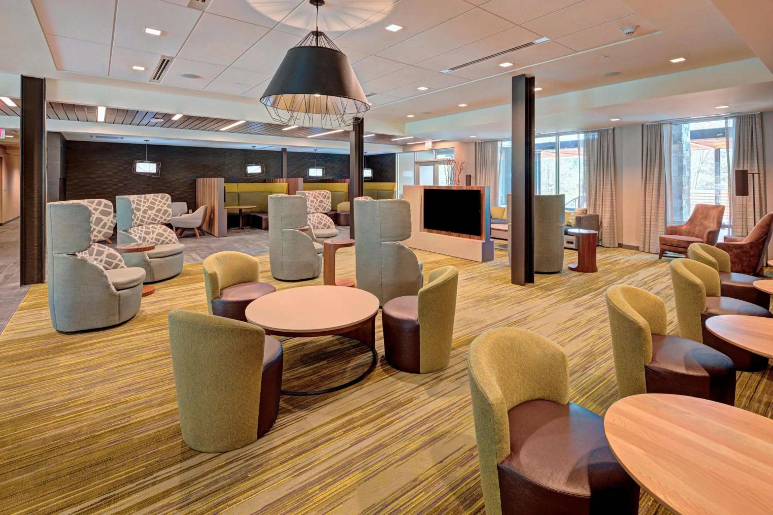 Lobby or reception in Courtyard by Marriott Appleton Riverfront
