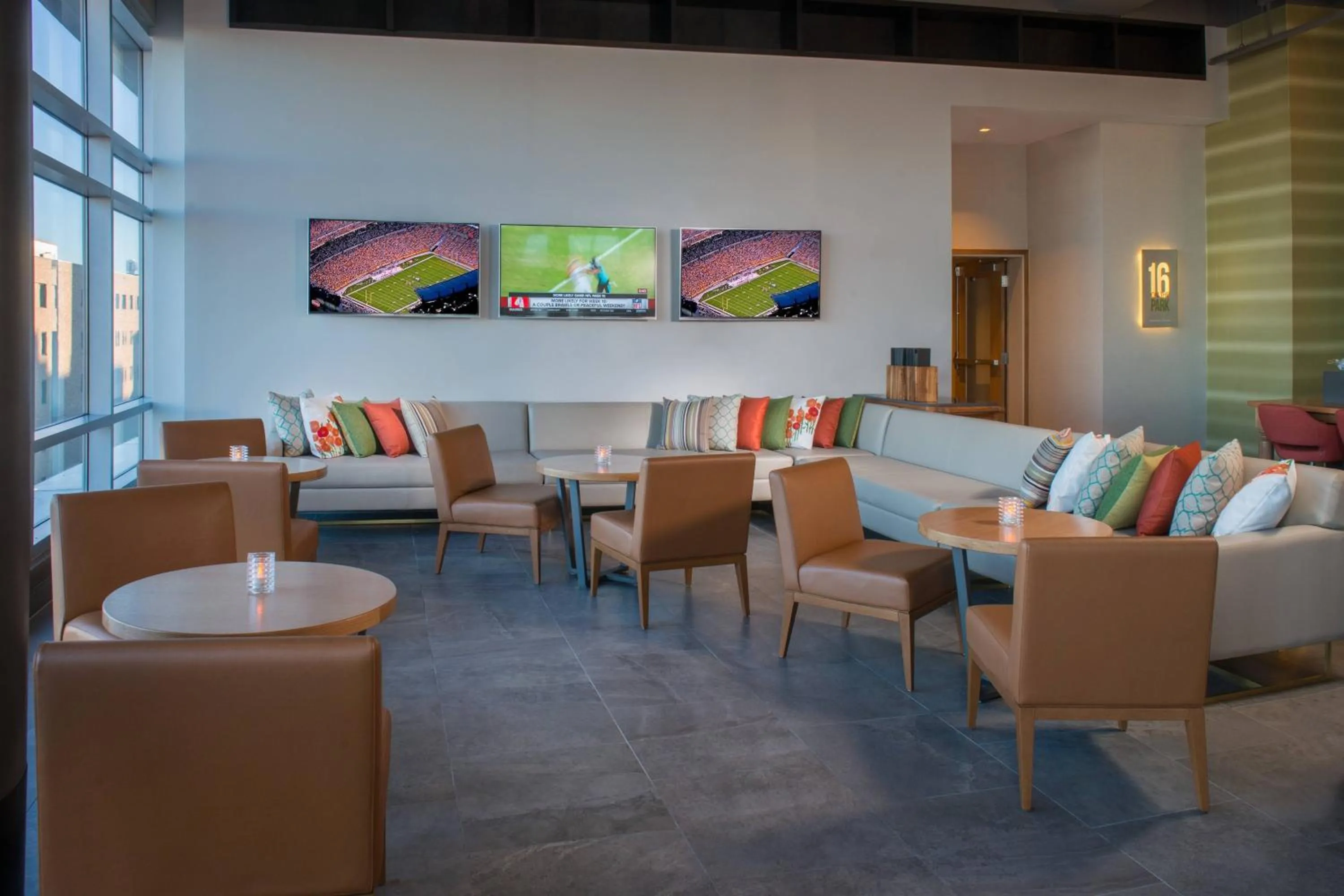 Lounge or bar in Residence Inn by Marriott Baltimore at The Johns Hopkins Medical Campus