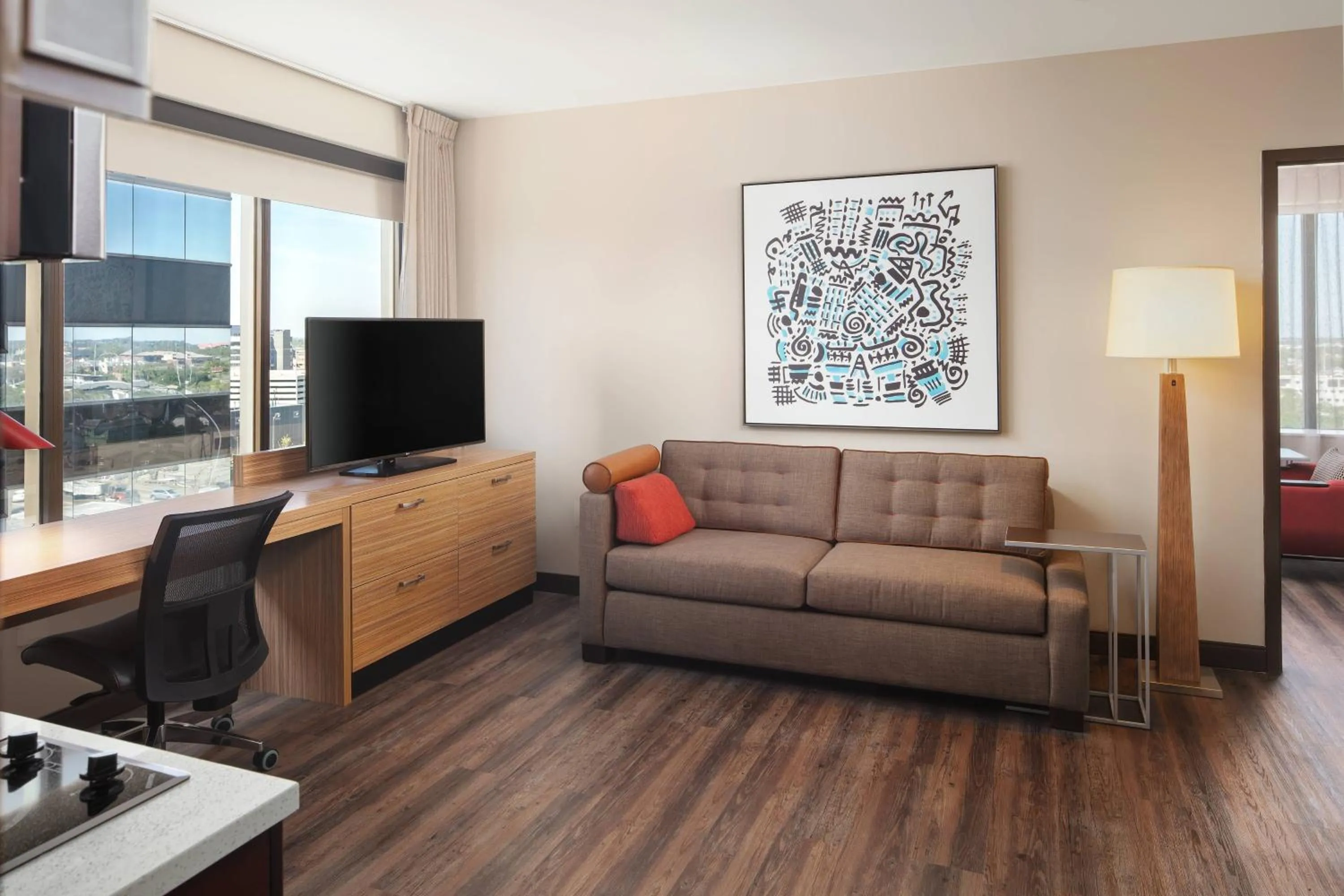 Living room in TownePlace Suites by Marriott New Orleans Downtown/Canal Street