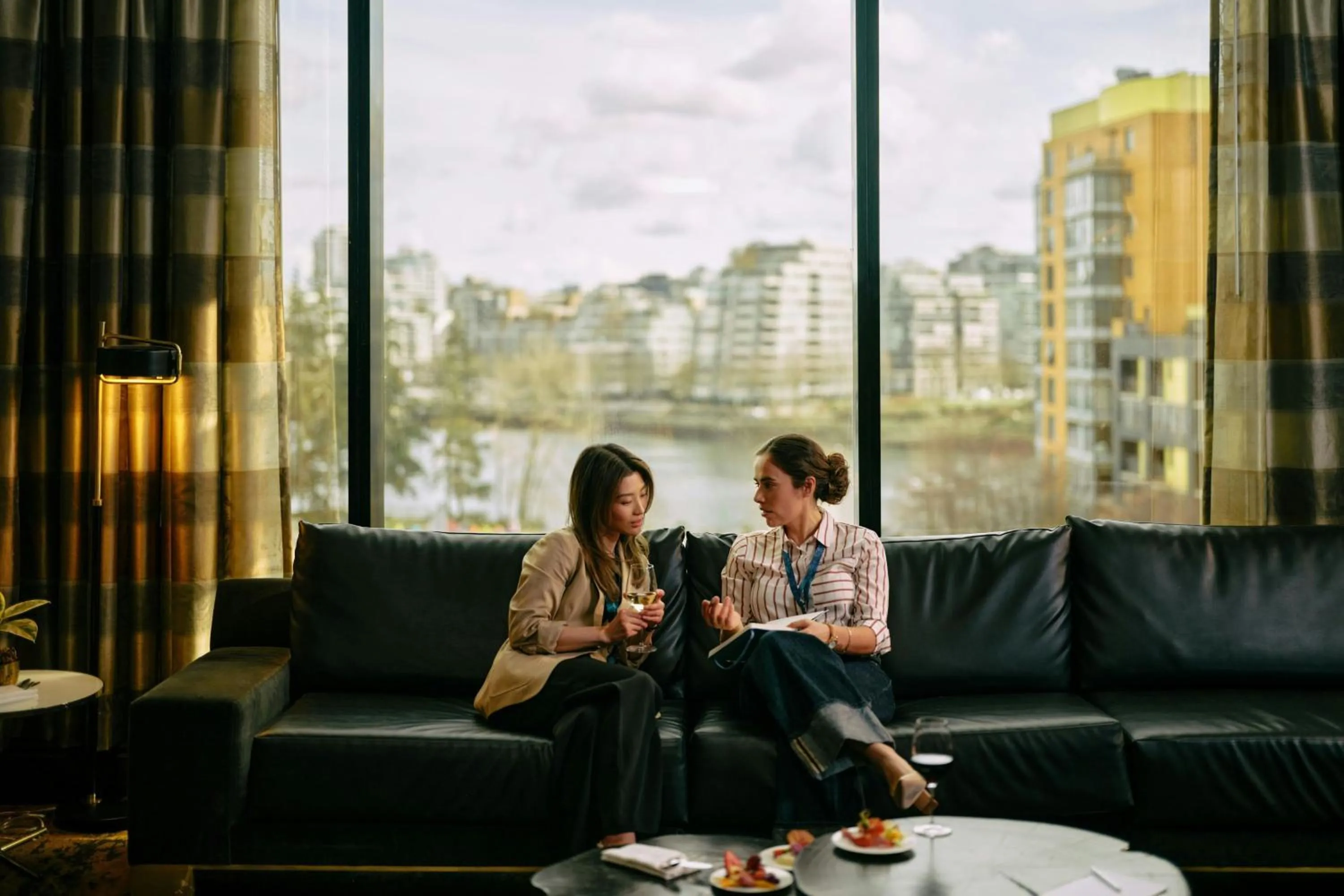 Lounge or bar in JW Marriott Parq Vancouver