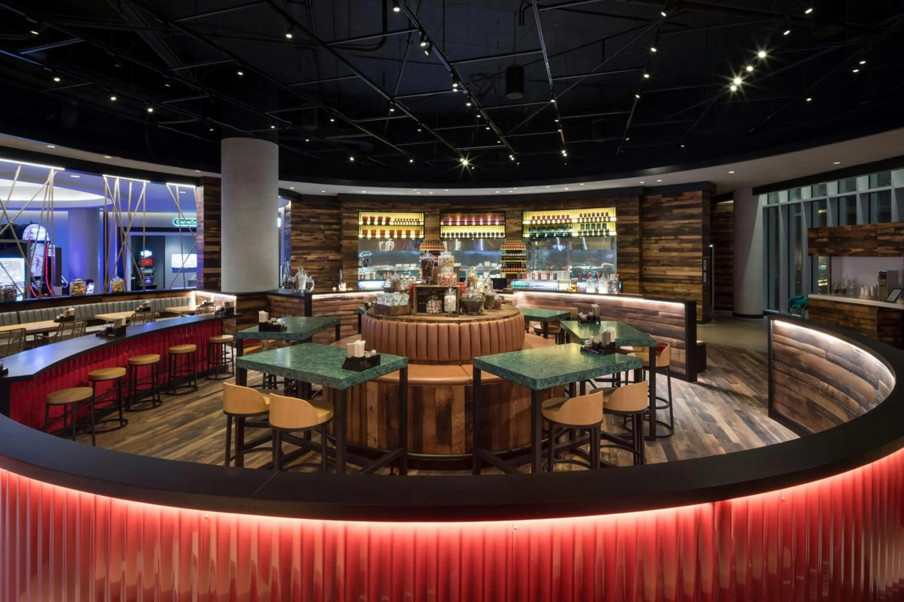 Restaurant/places to eat in JW Marriott Parq Vancouver