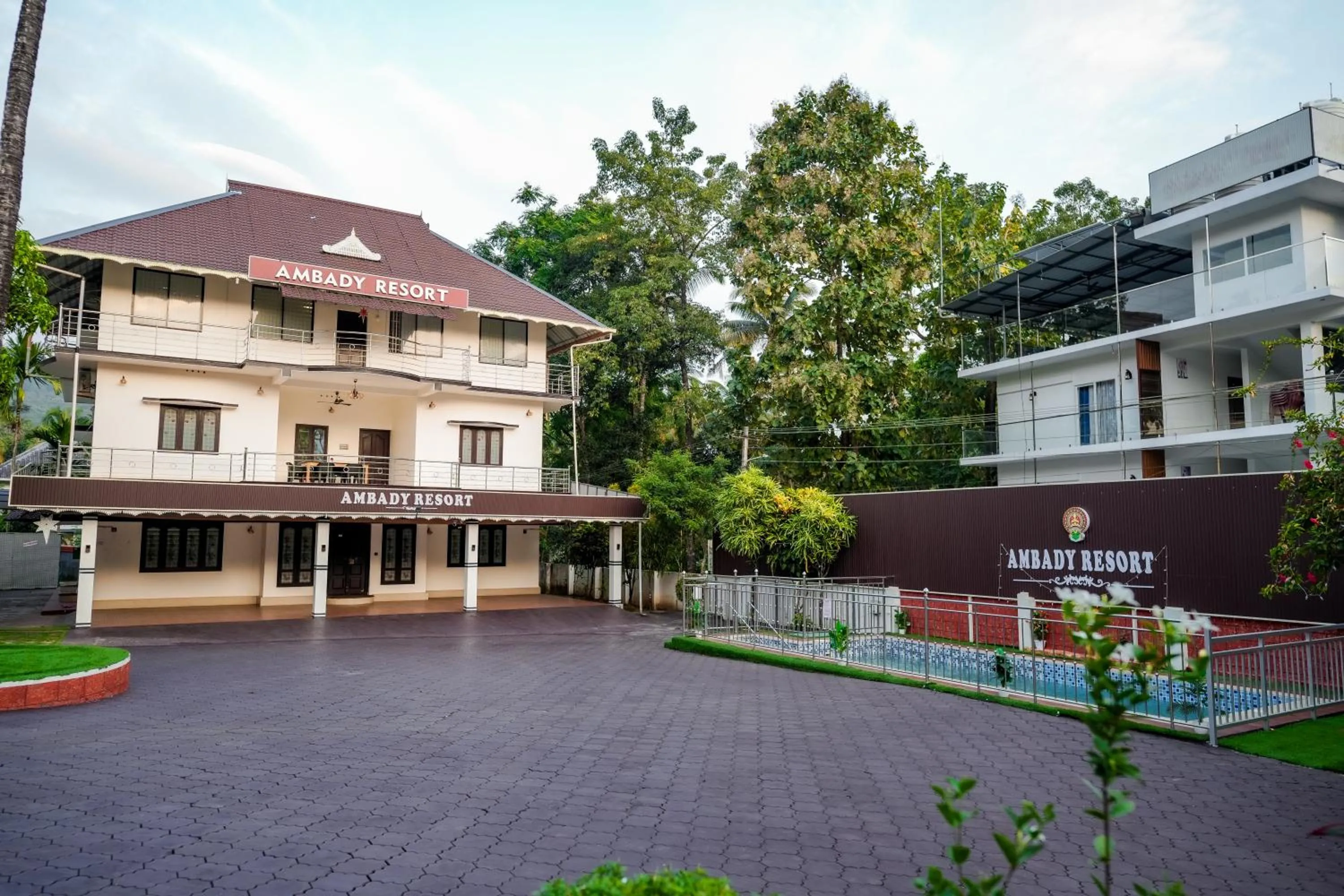 Garden view in Athirappilly Ambady Resort