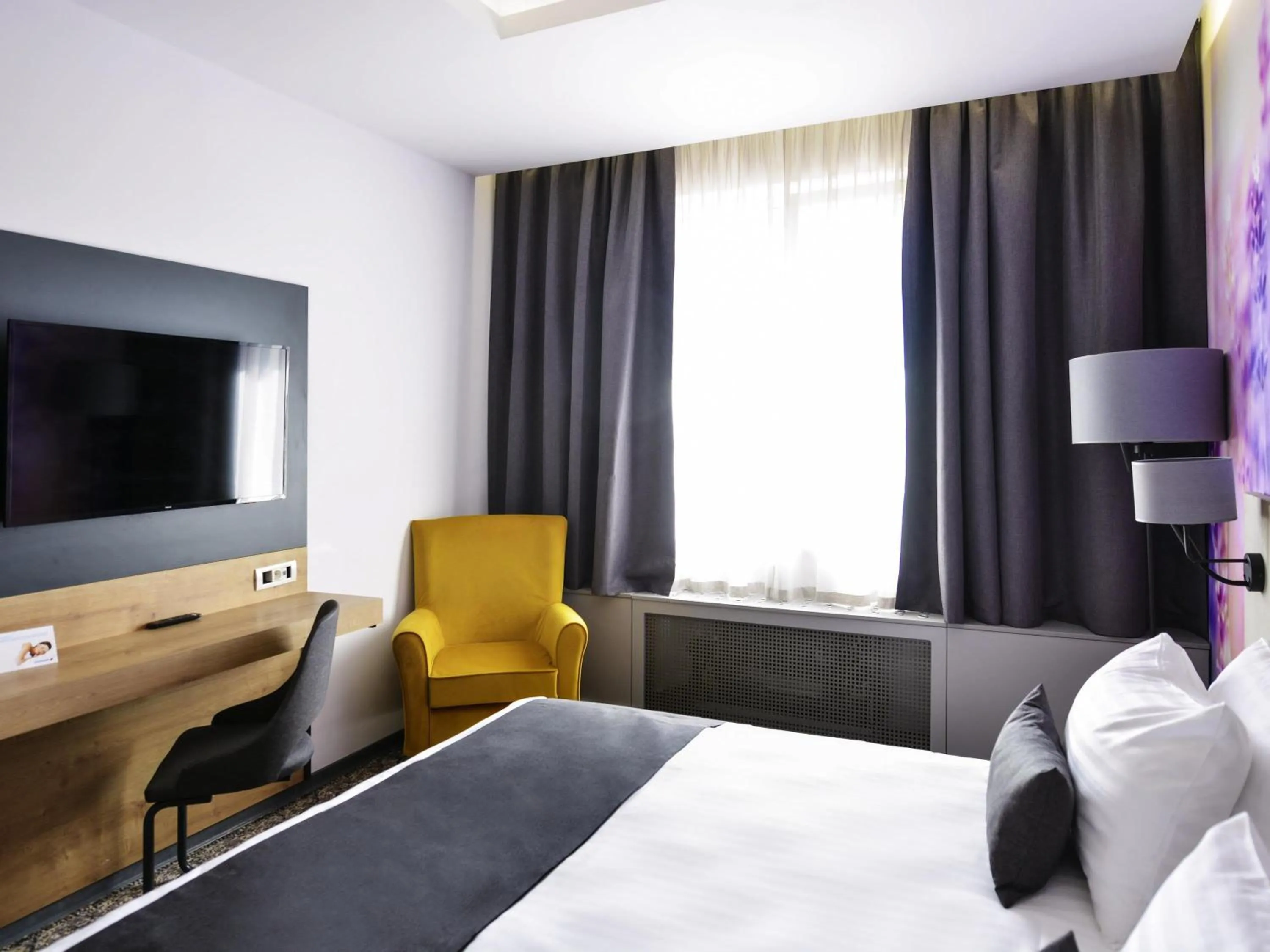 Bedroom, Bed in Mercure Medias Binderbubi Hotel And Spa