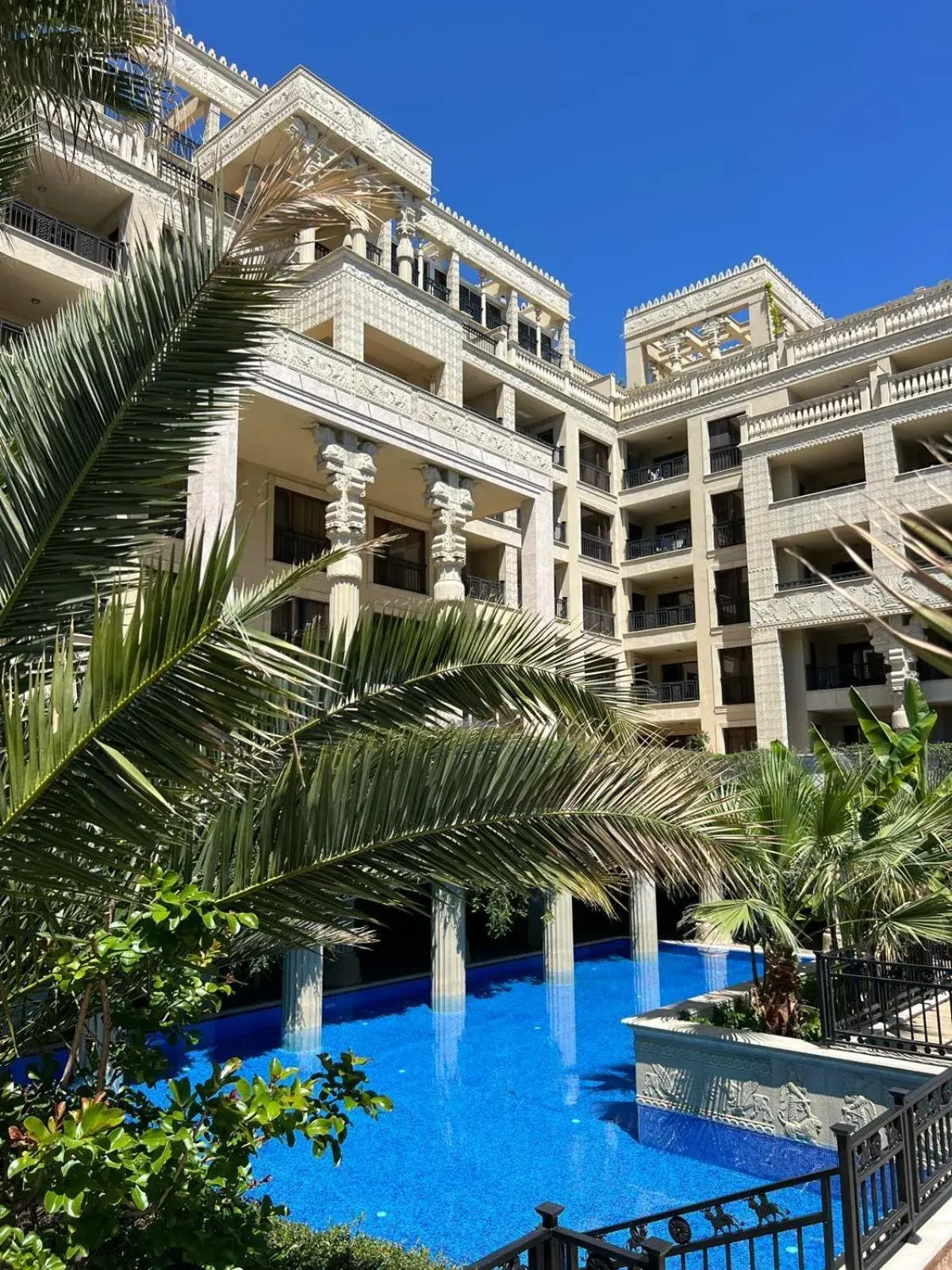 Property building in Argisht Partez Hotel ALL INCLUSIVE & BEACH BAR REBLS Property building in Argisht Partez Hotel ALL INCLUSIVE & BEACH BAR REBLS