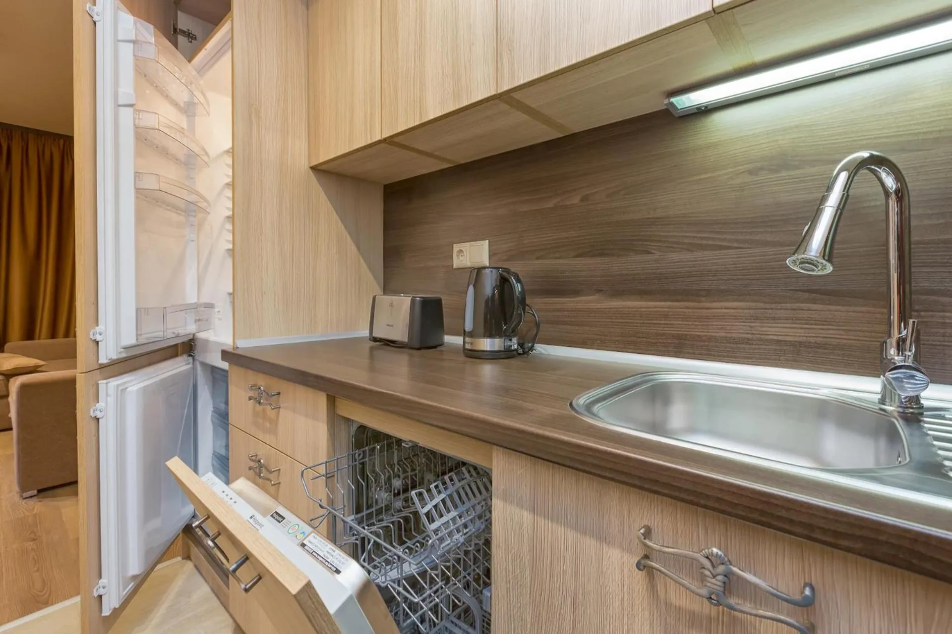 Kitchen or kitchenette in Argisht Partez Hotel ALL INCLUSIVE & BEACH BAR REBLS