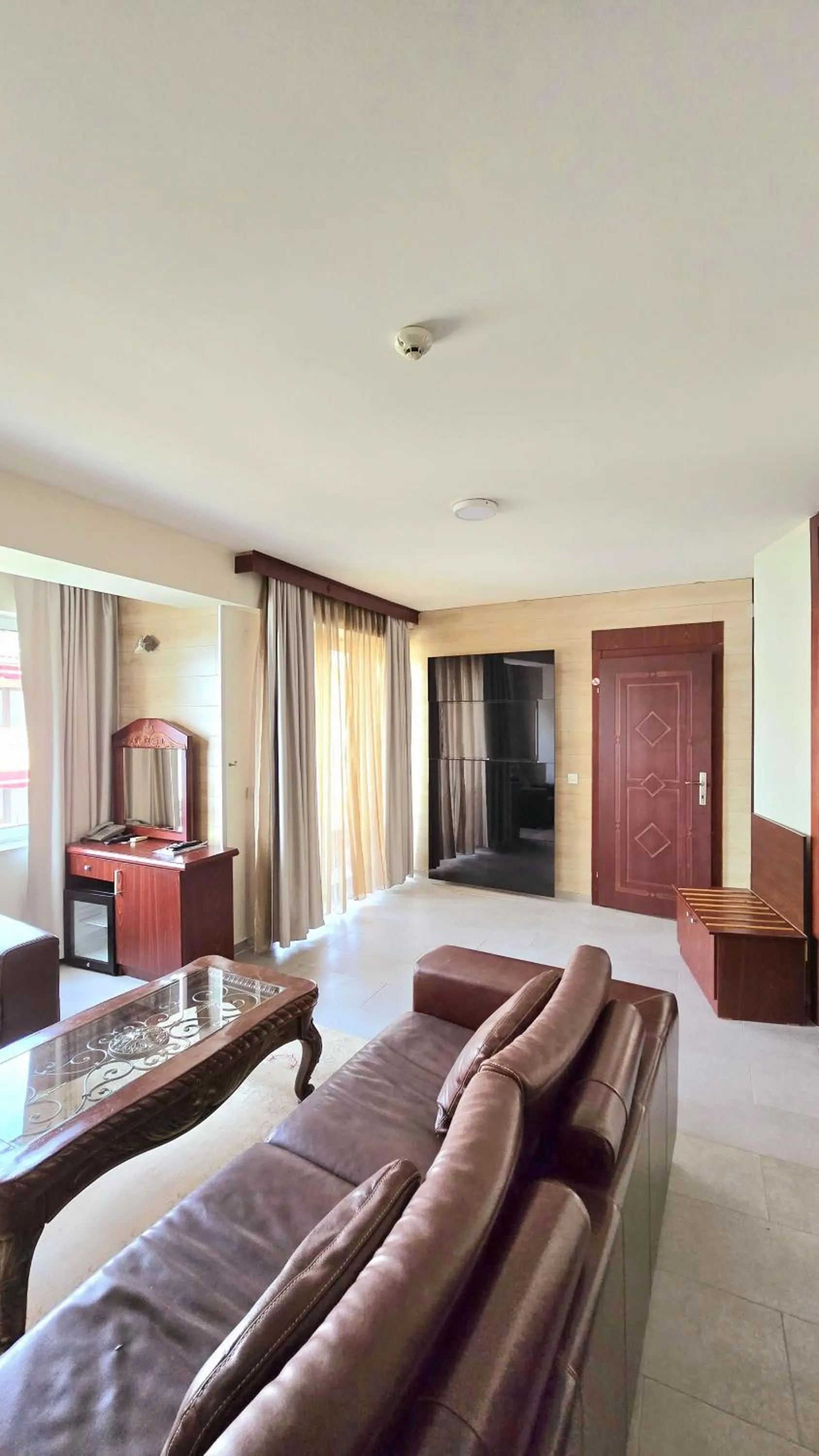 Living room, Bed in Royal View Hotel and SPA