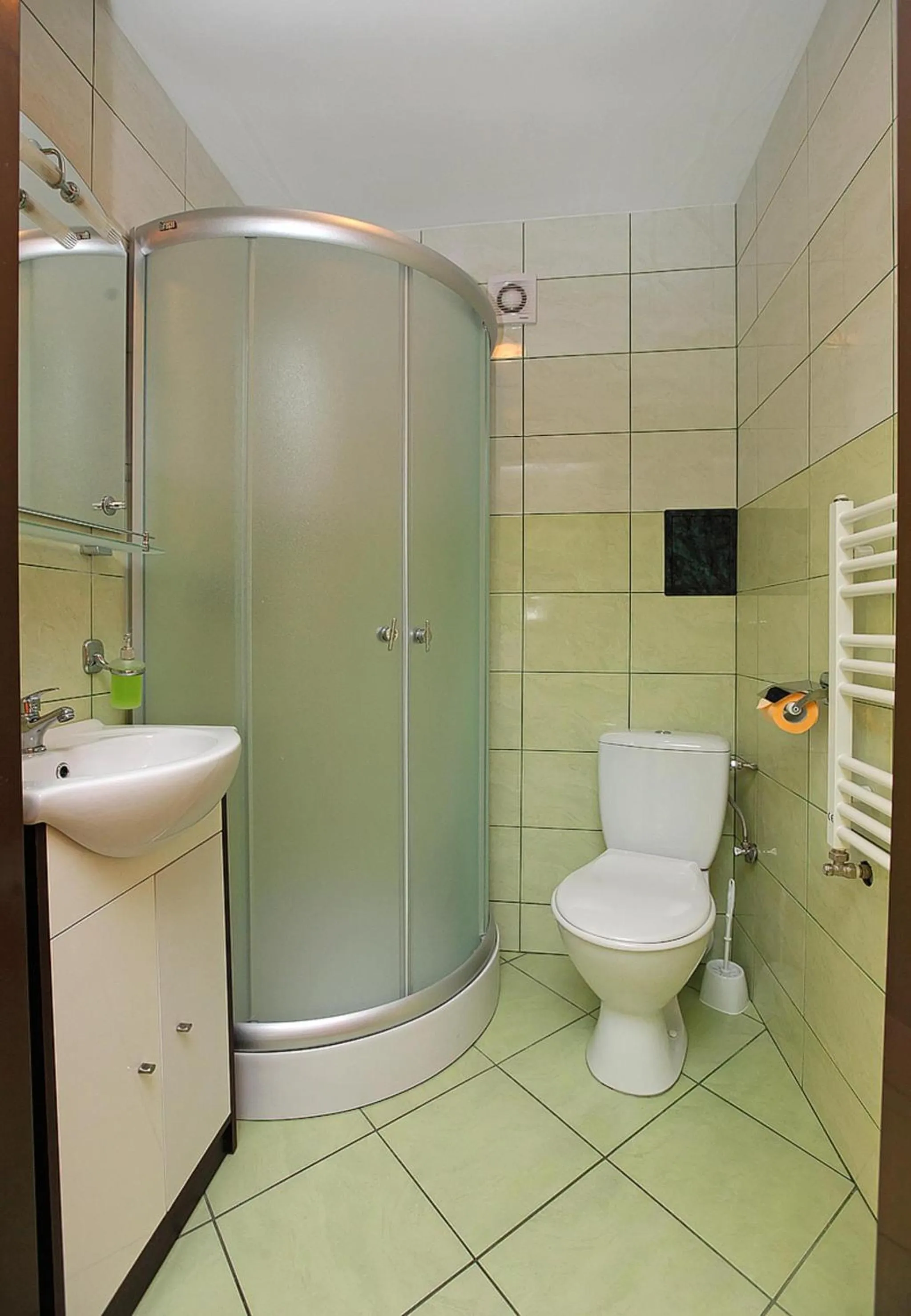 Bathroom in Hotel Best Inn Bydgoszcz S5