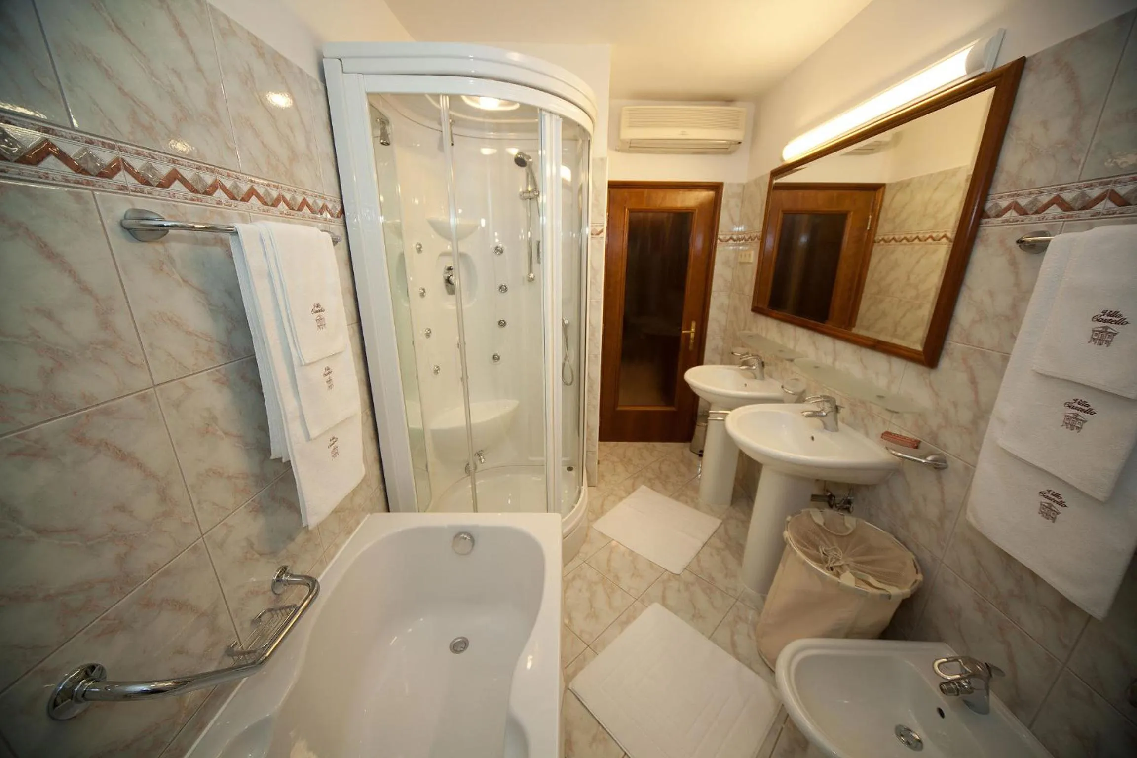 Bathroom in Apartments Villa Castello