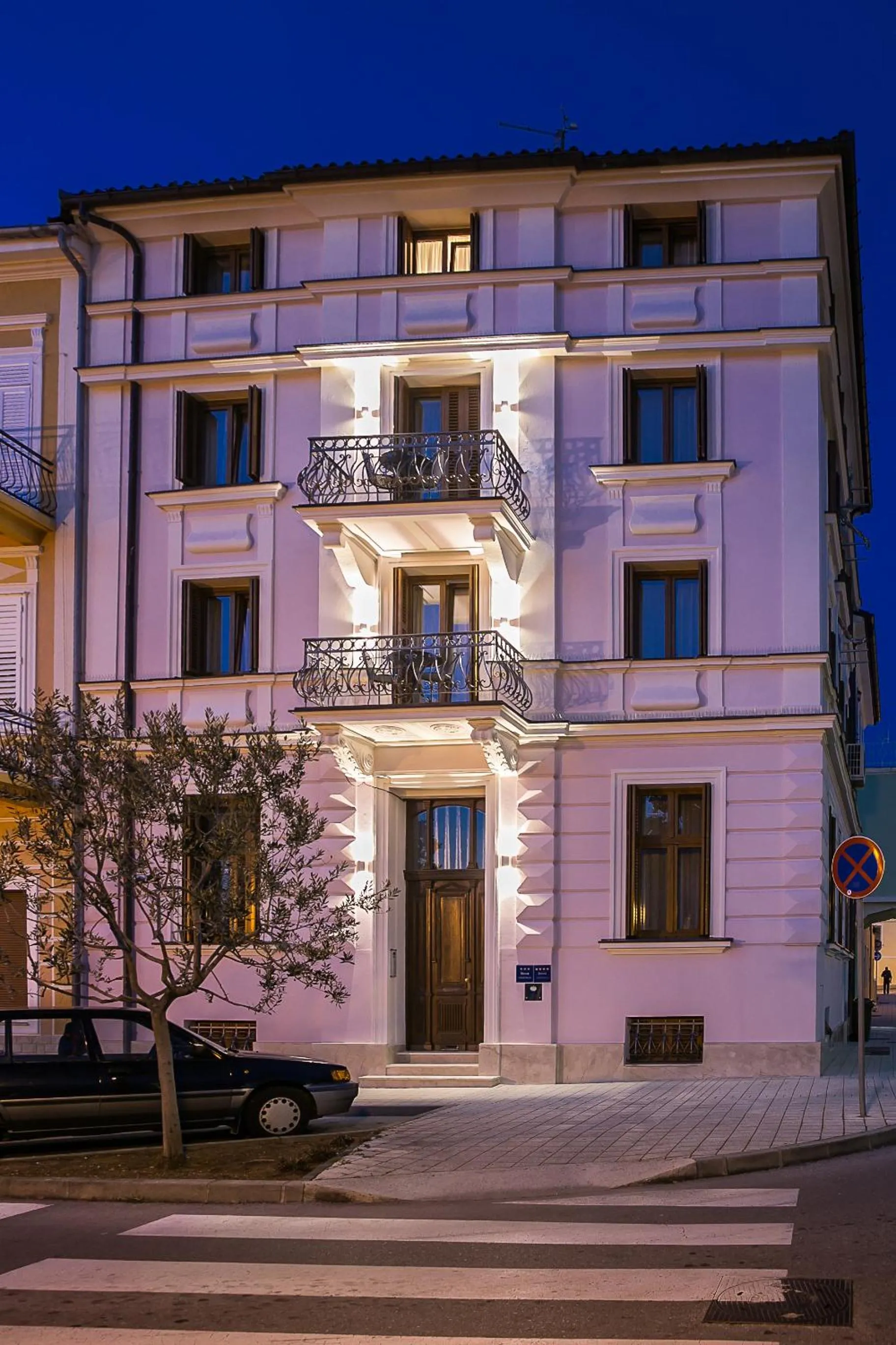 Facade/entrance in Apartments Villa Castello