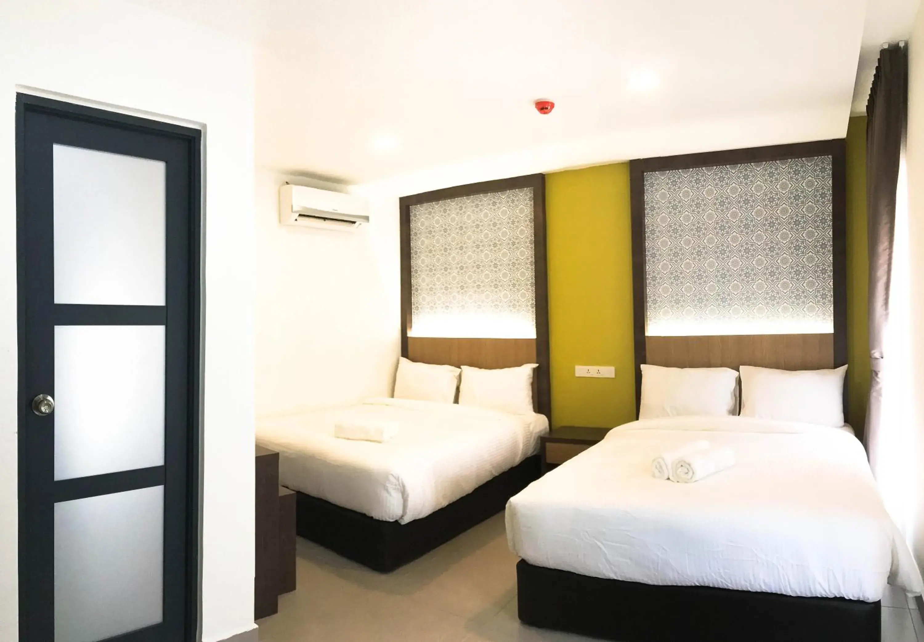 Bed in Hotel Check-In Bed in Hotel Check-In