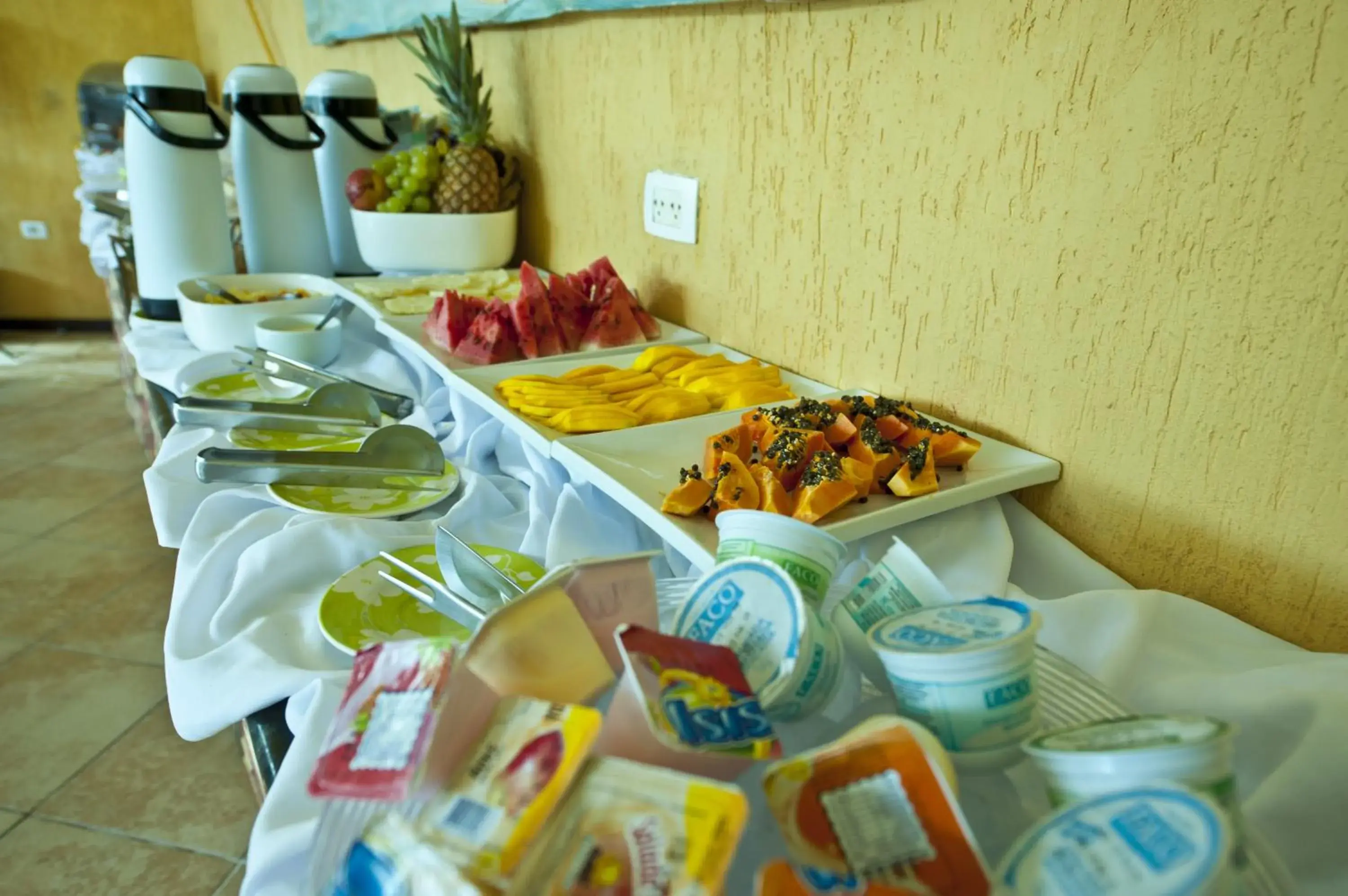 Buffet breakfast in Pousada Doce Cabana Buffet breakfast in Pousada Doce Cabana