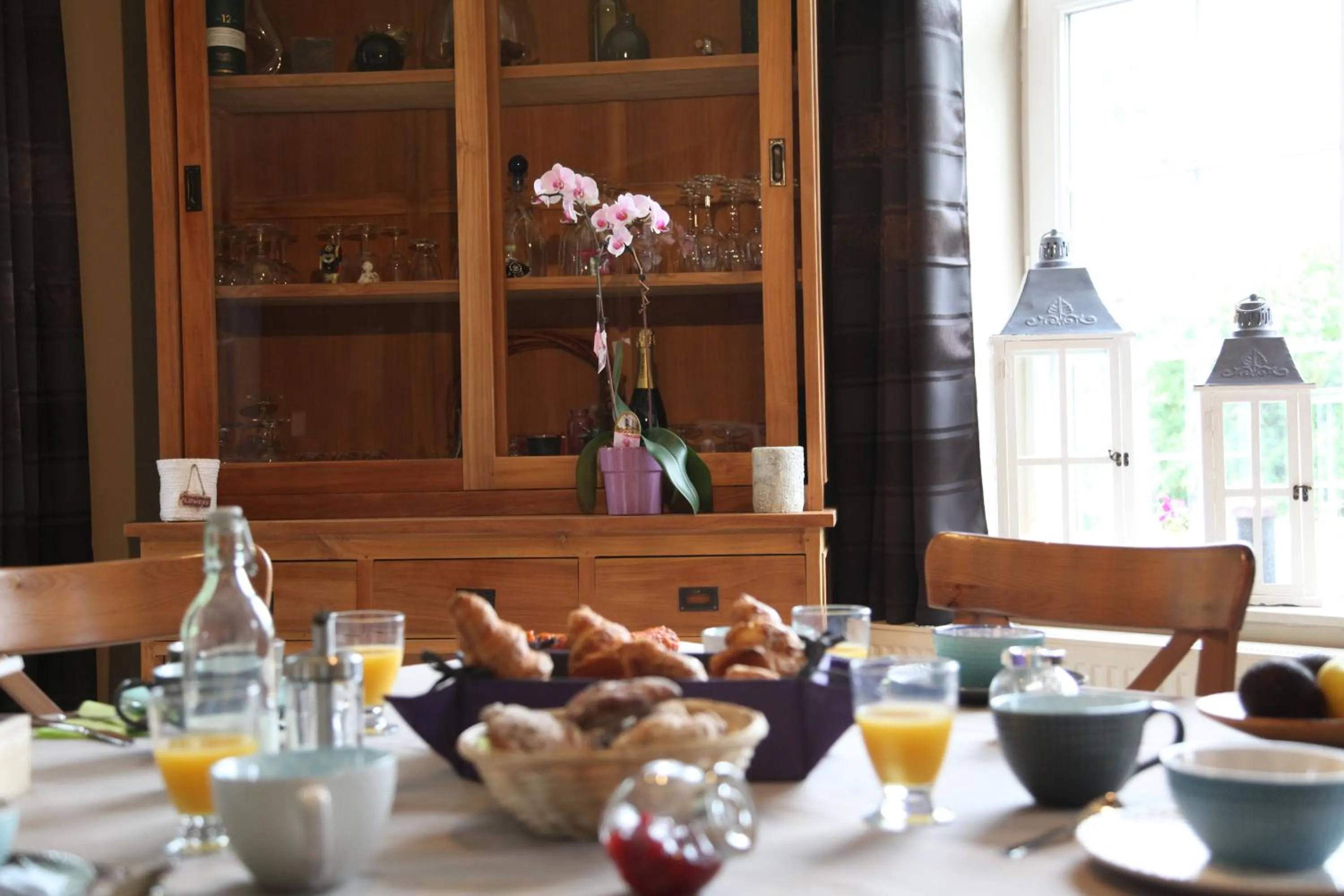 Continental breakfast in Les Lucioles