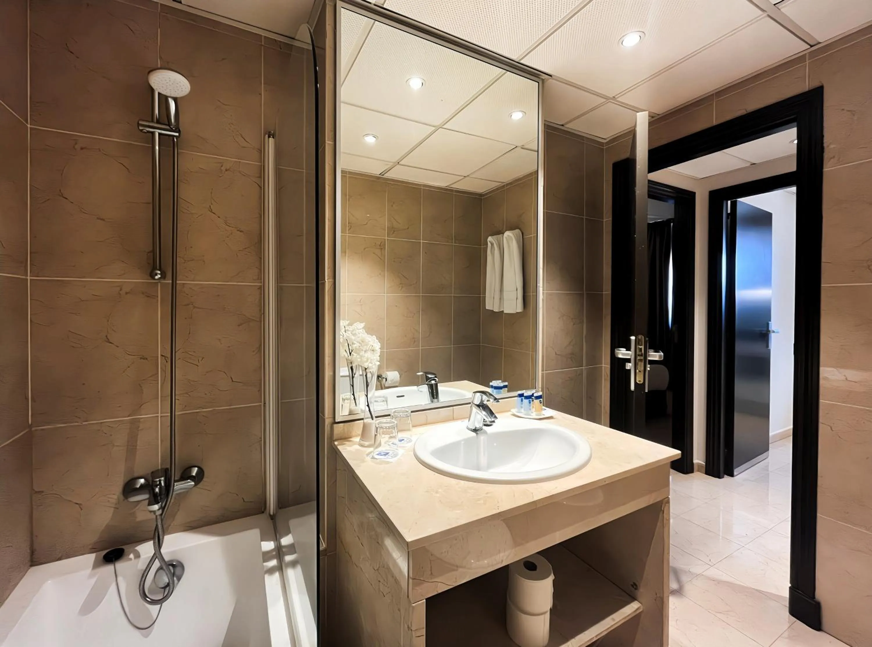 Bathroom in Fuengirola Beach Apartamentos Turísticos