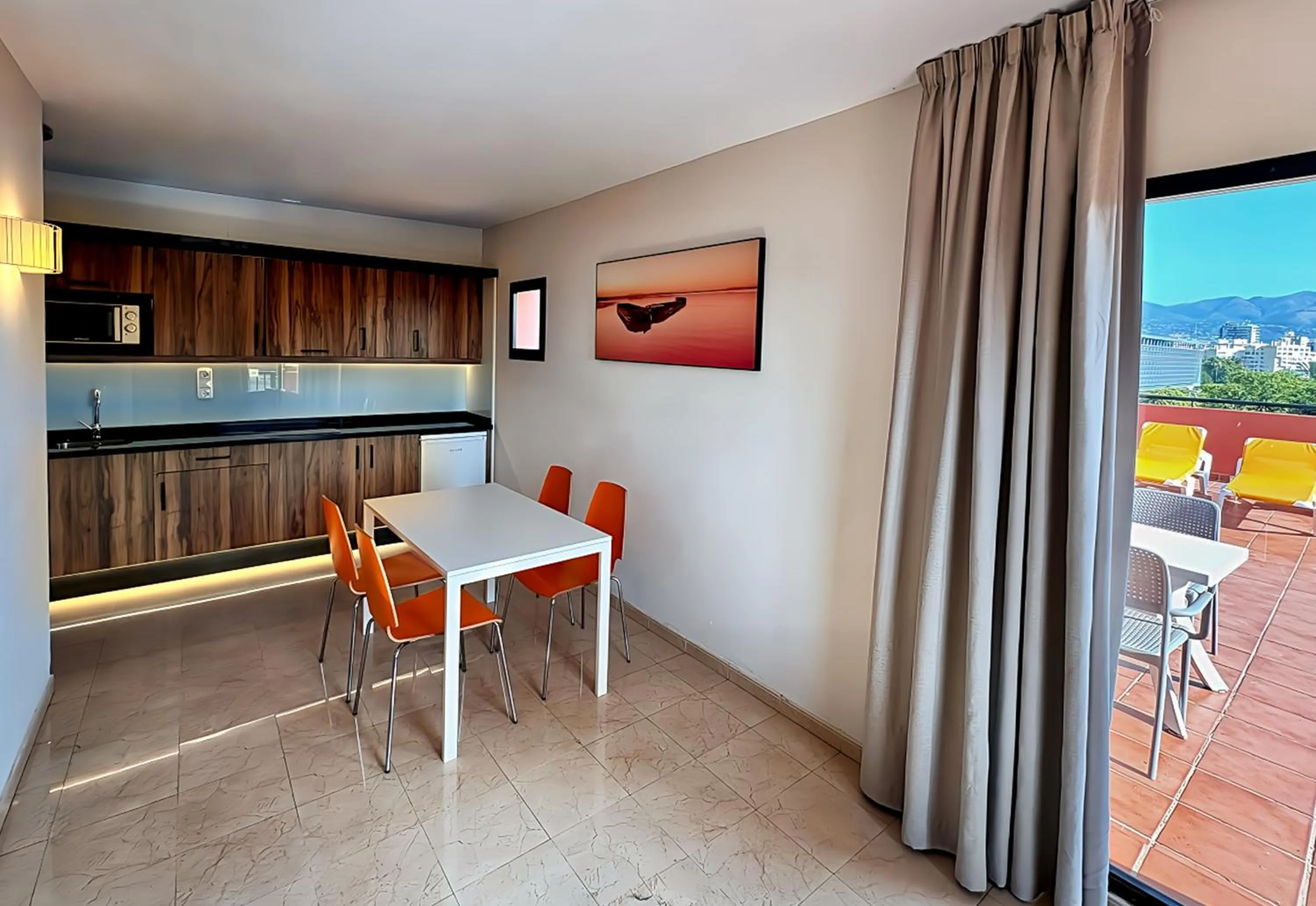 Dining area in Fuengirola Beach Apartamentos Turísticos