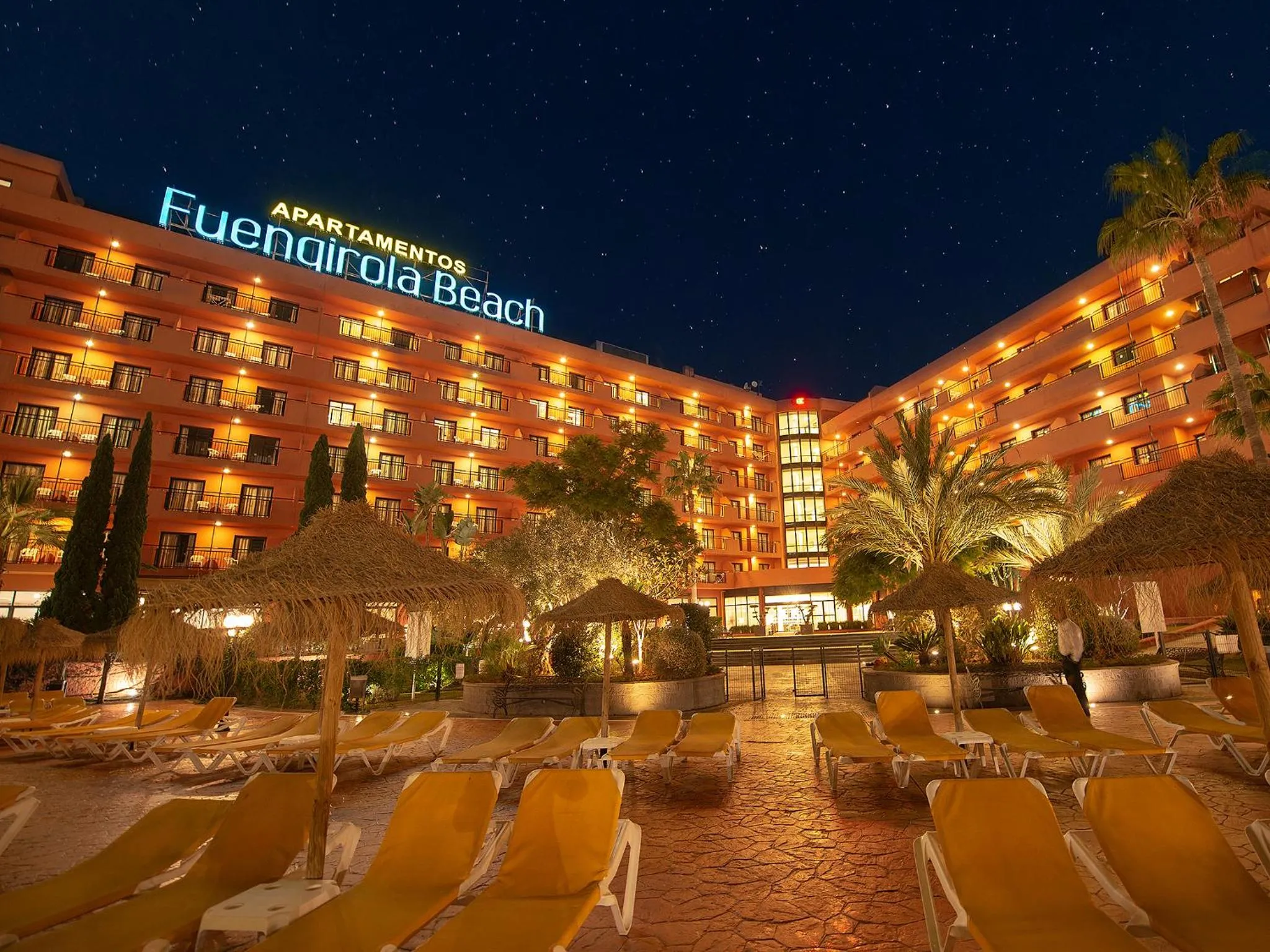 Facade/entrance in Fuengirola Beach Apartamentos Turísticos