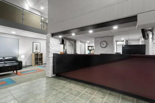 Travelodge by Wyndham Grande Prairie