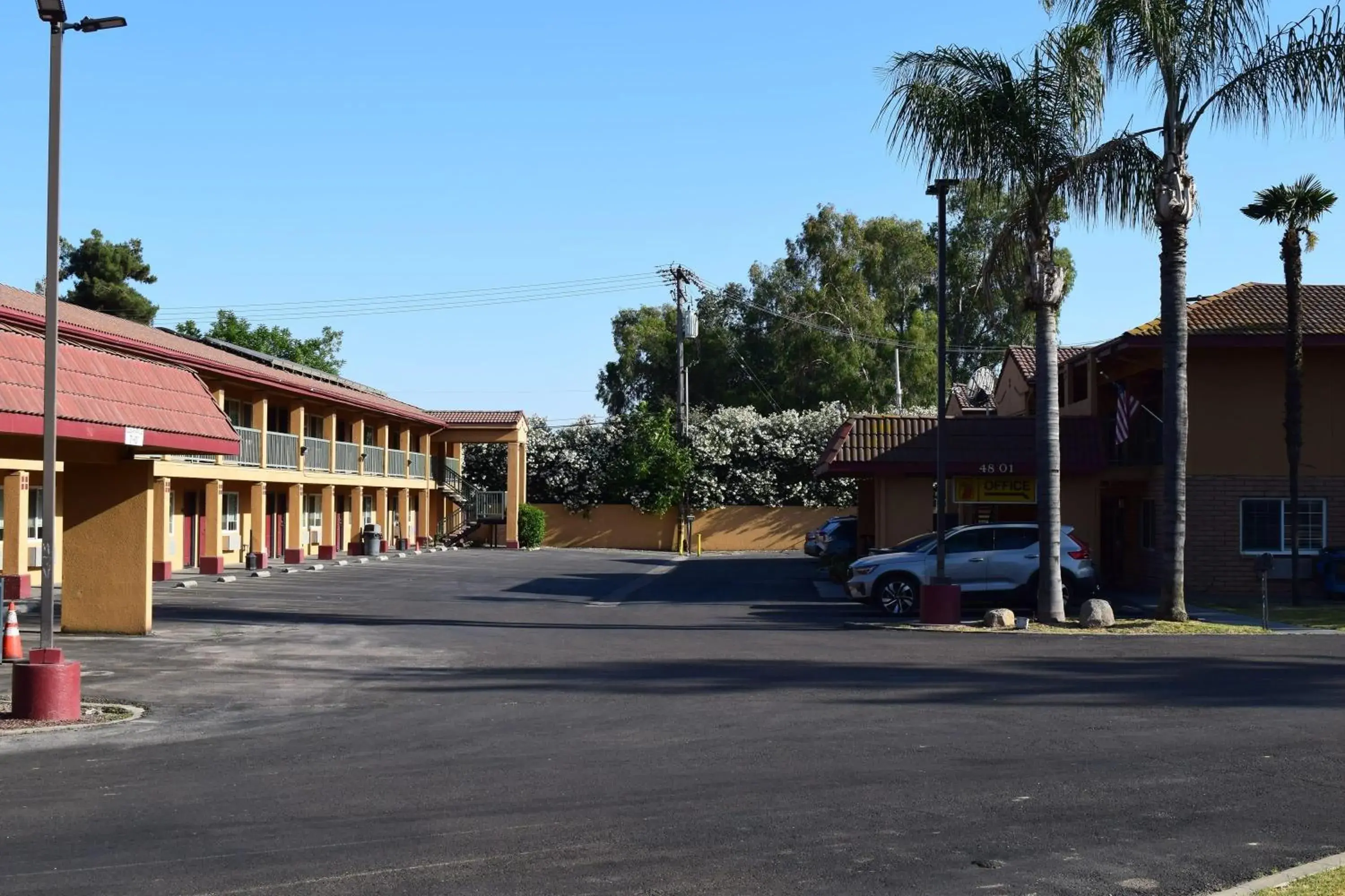 Property building in Super 8 by Wyndham Visalia Property building in Super 8 by Wyndham Visalia