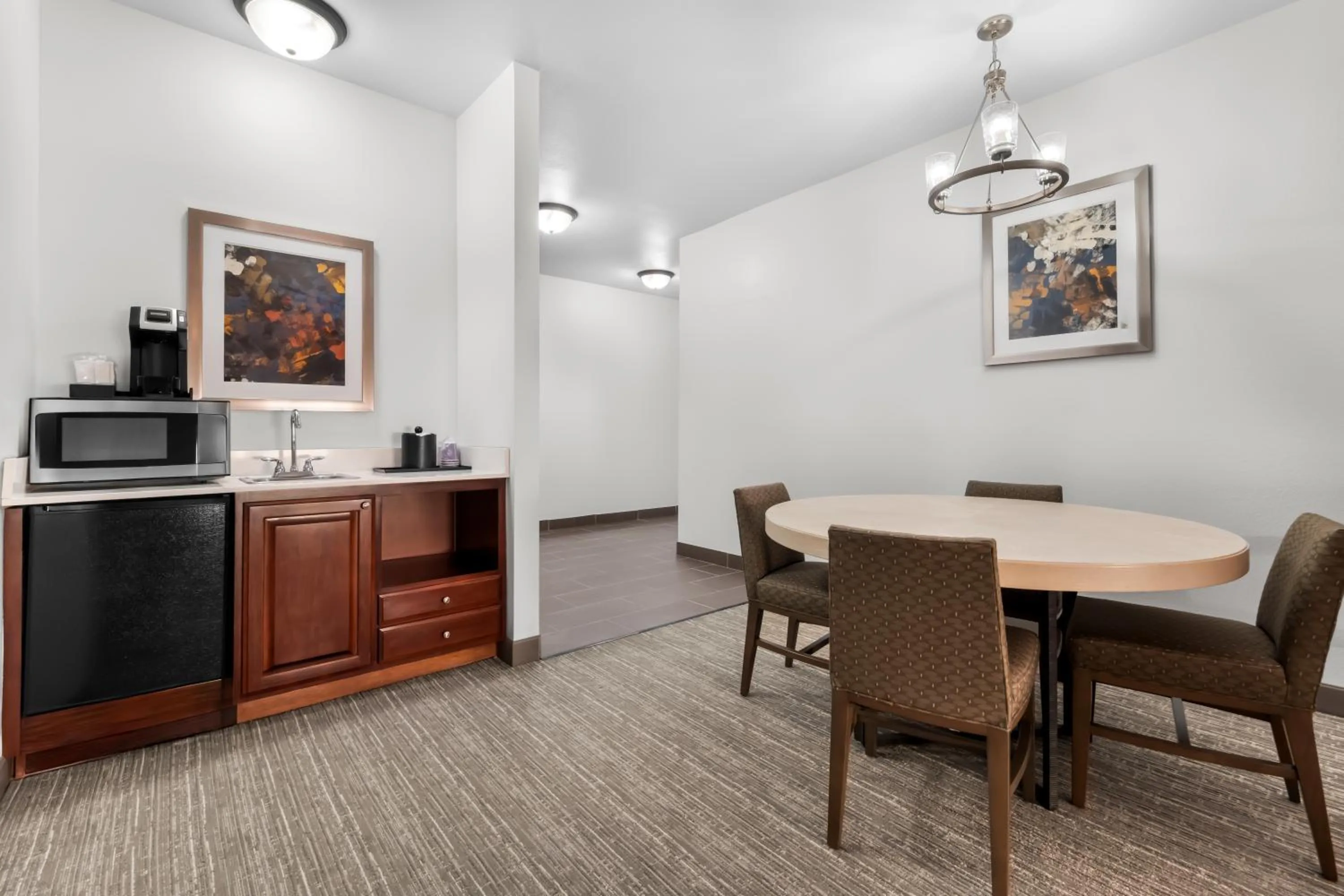 Dining area in Hilton Garden Inn Amarillo