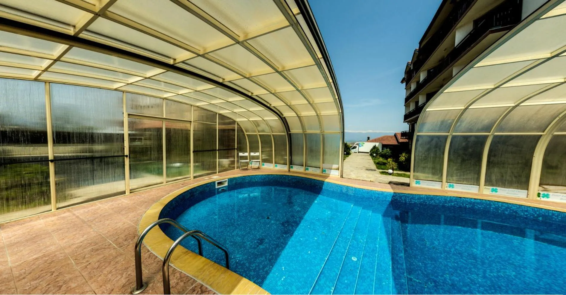 Swimming pool in Apartments Four Leaf Clover Bansko to rent