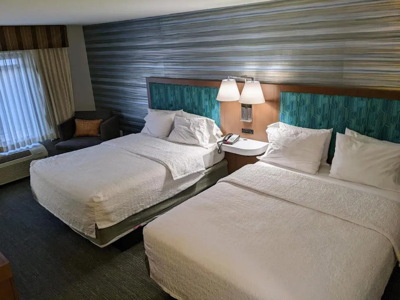 Bed in Hampton Inn Atlanta-Canton Bed in Hampton Inn Atlanta-Canton