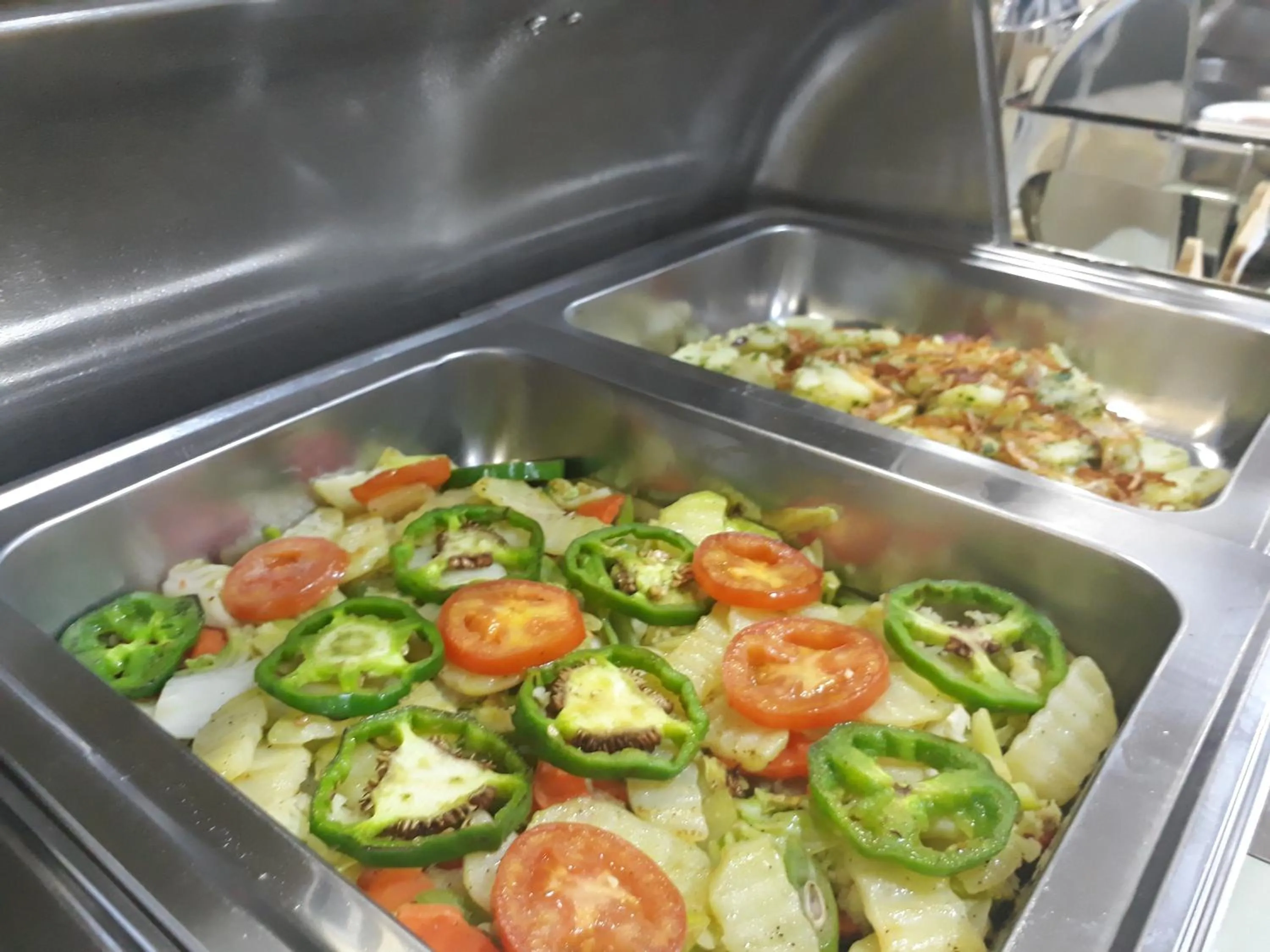 Buffet breakfast in Immana Grand Inle Hotel