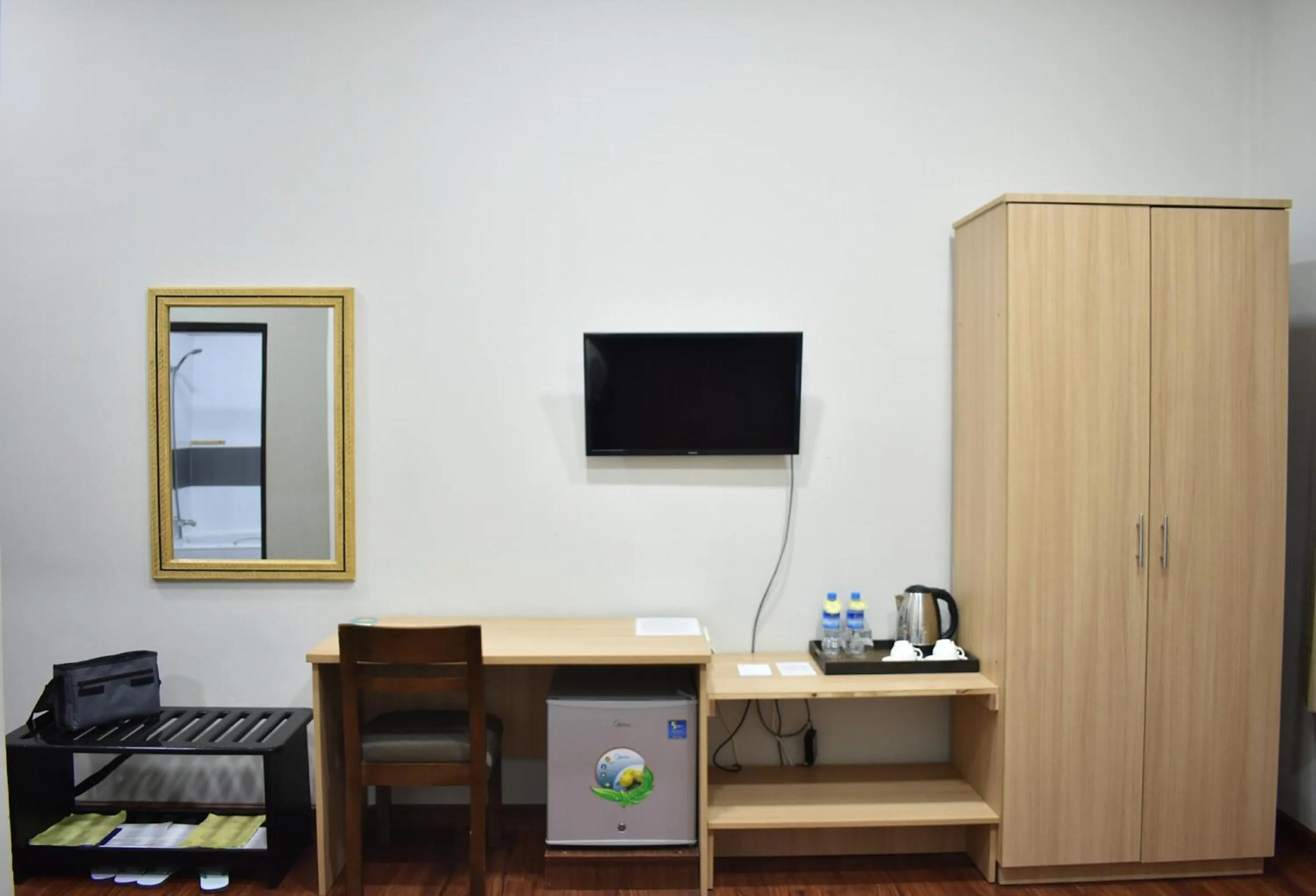 TV and multimedia in Immana Grand Inle Hotel