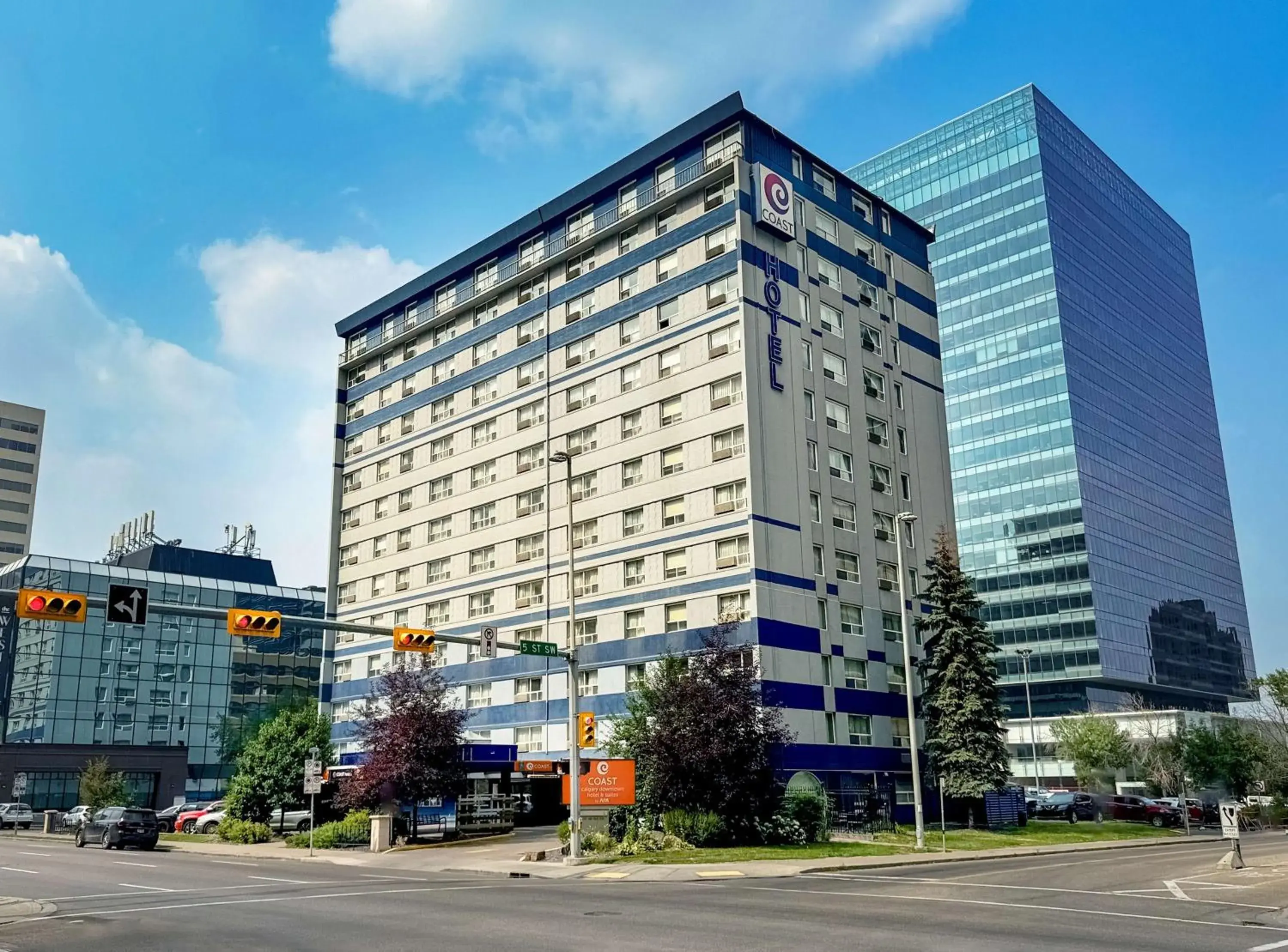 Property building in Coast Calgary Downtown Hotel & Suites by APA Property building in Coast Calgary Downtown Hotel & Suites by APA