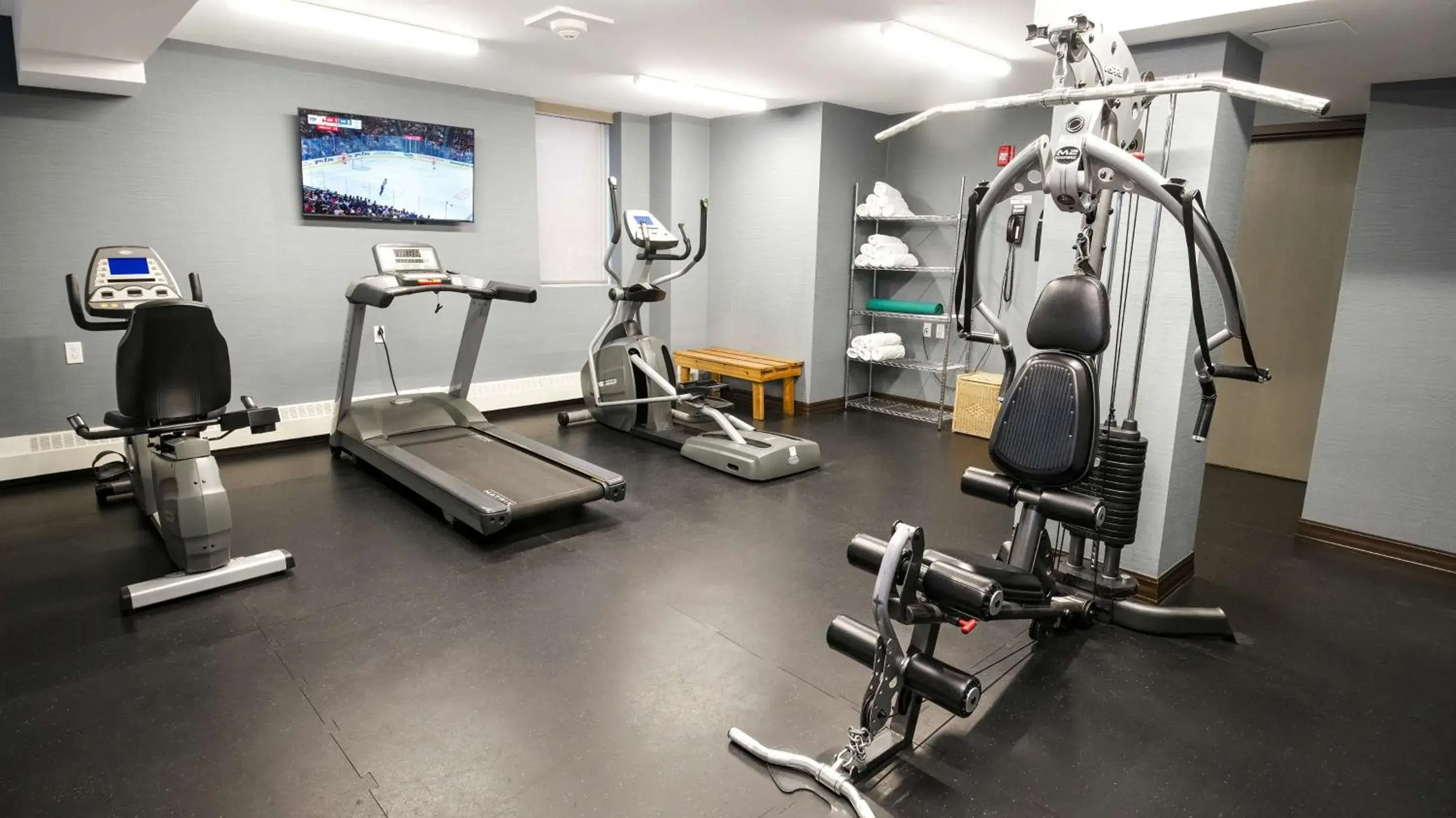 Fitness centre/facilities in Coast Calgary Downtown Hotel & Suites by APA Fitness centre/facilities in Coast Calgary Downtown Hotel & Suites by APA