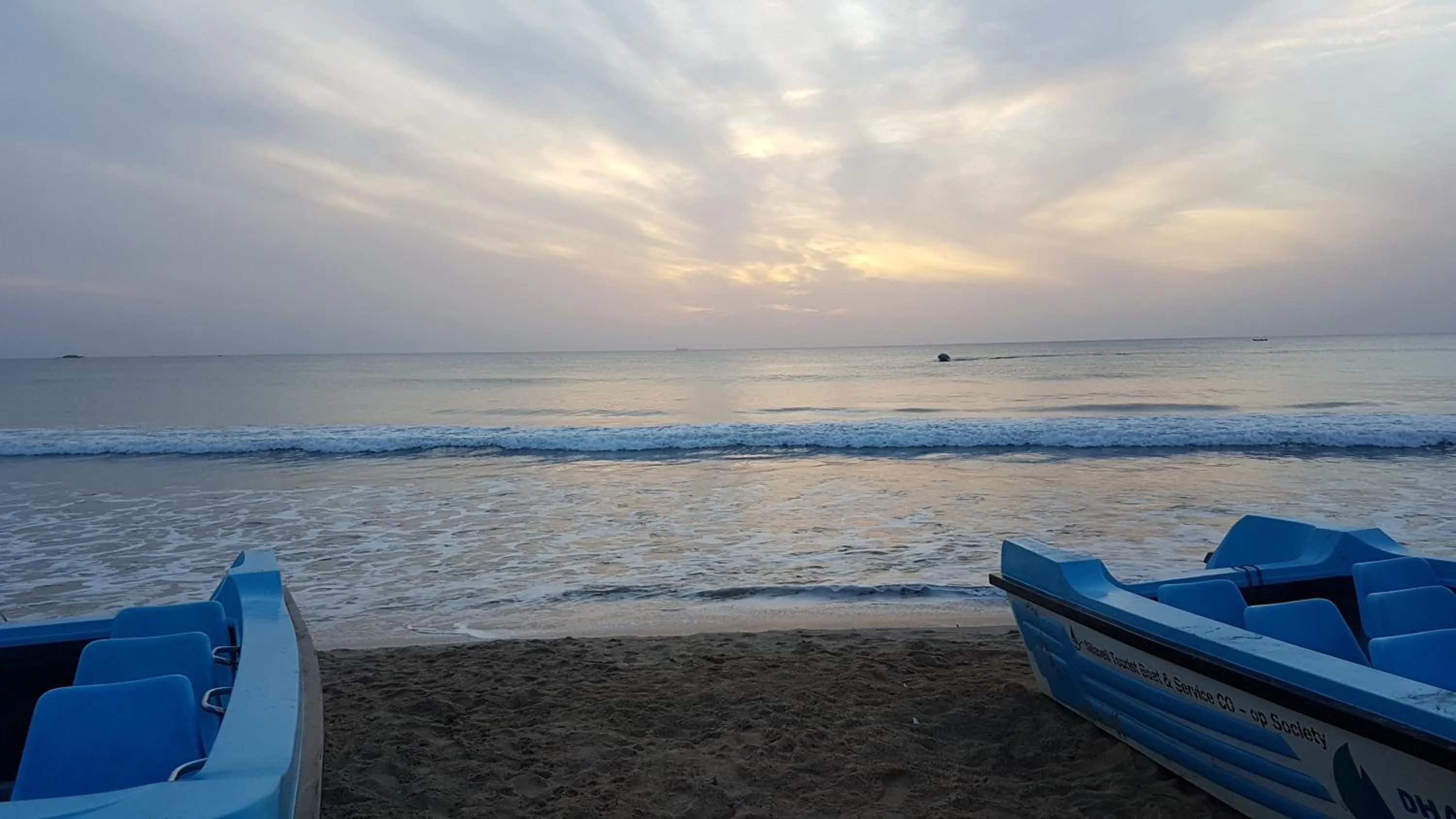 Beach in Luna Beach Hotel