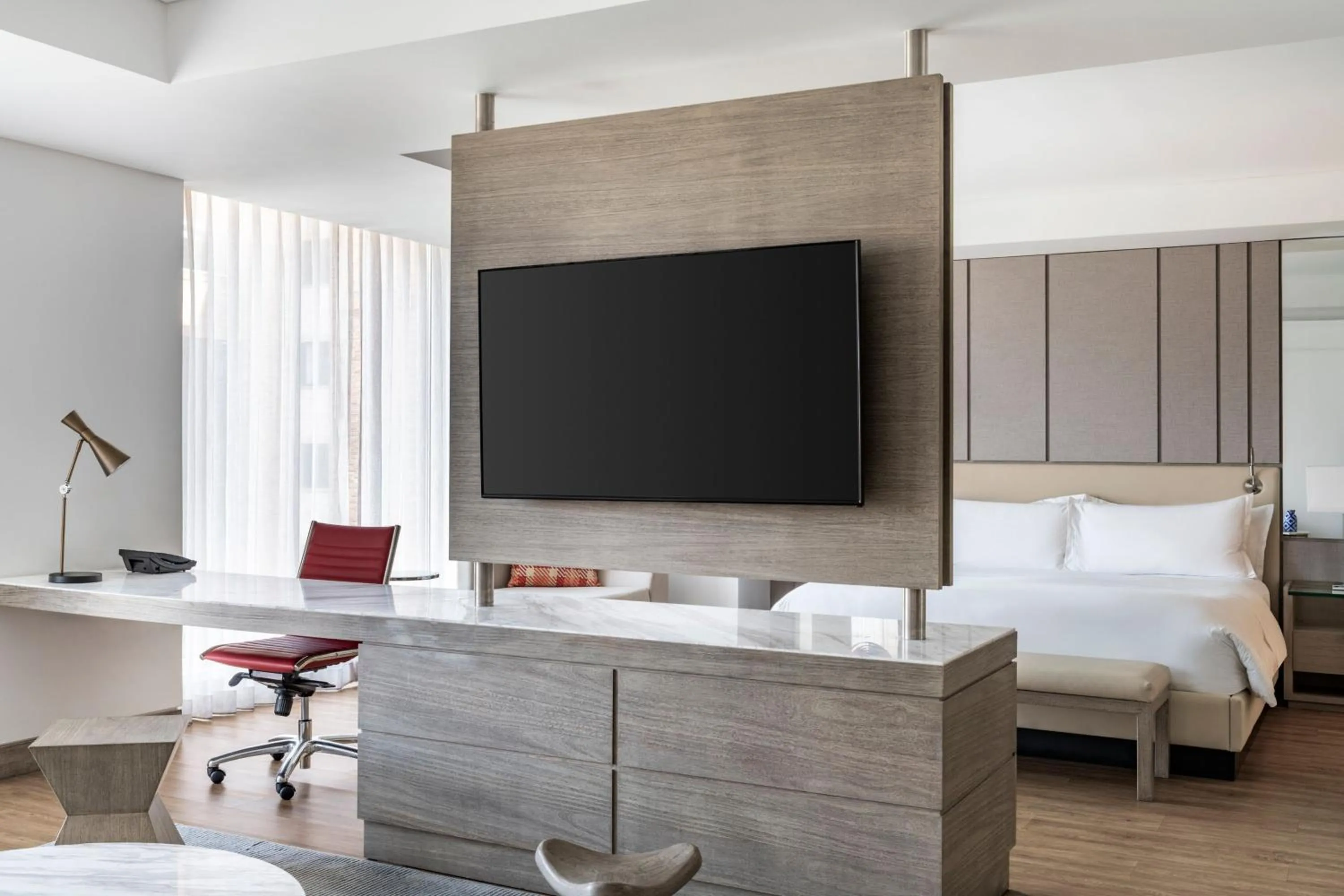 Photo of the whole room, Bed in Medellin Marriott Hotel