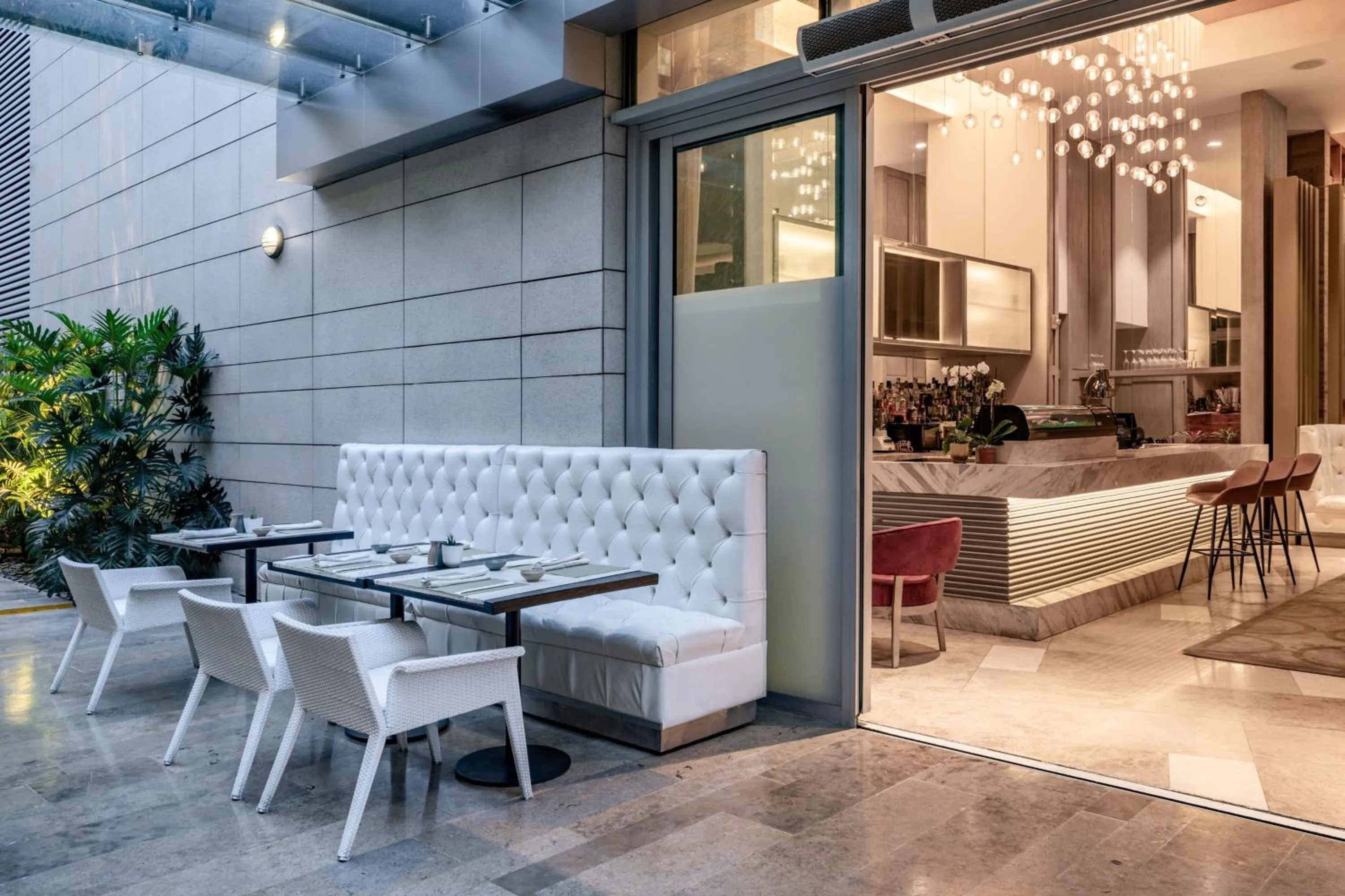 Restaurant/places to eat in Medellin Marriott Hotel