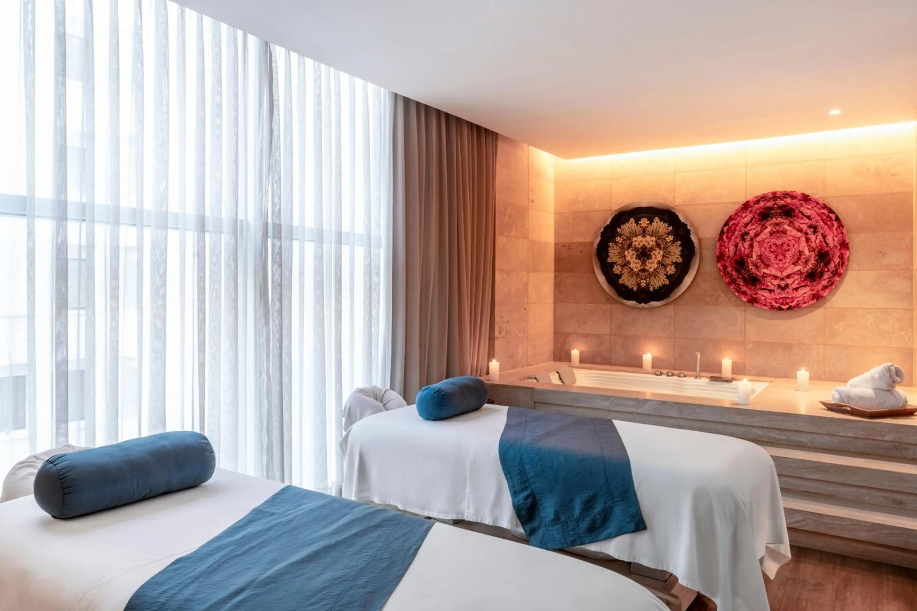 Spa and wellness centre/facilities, Bed in Medellin Marriott Hotel
