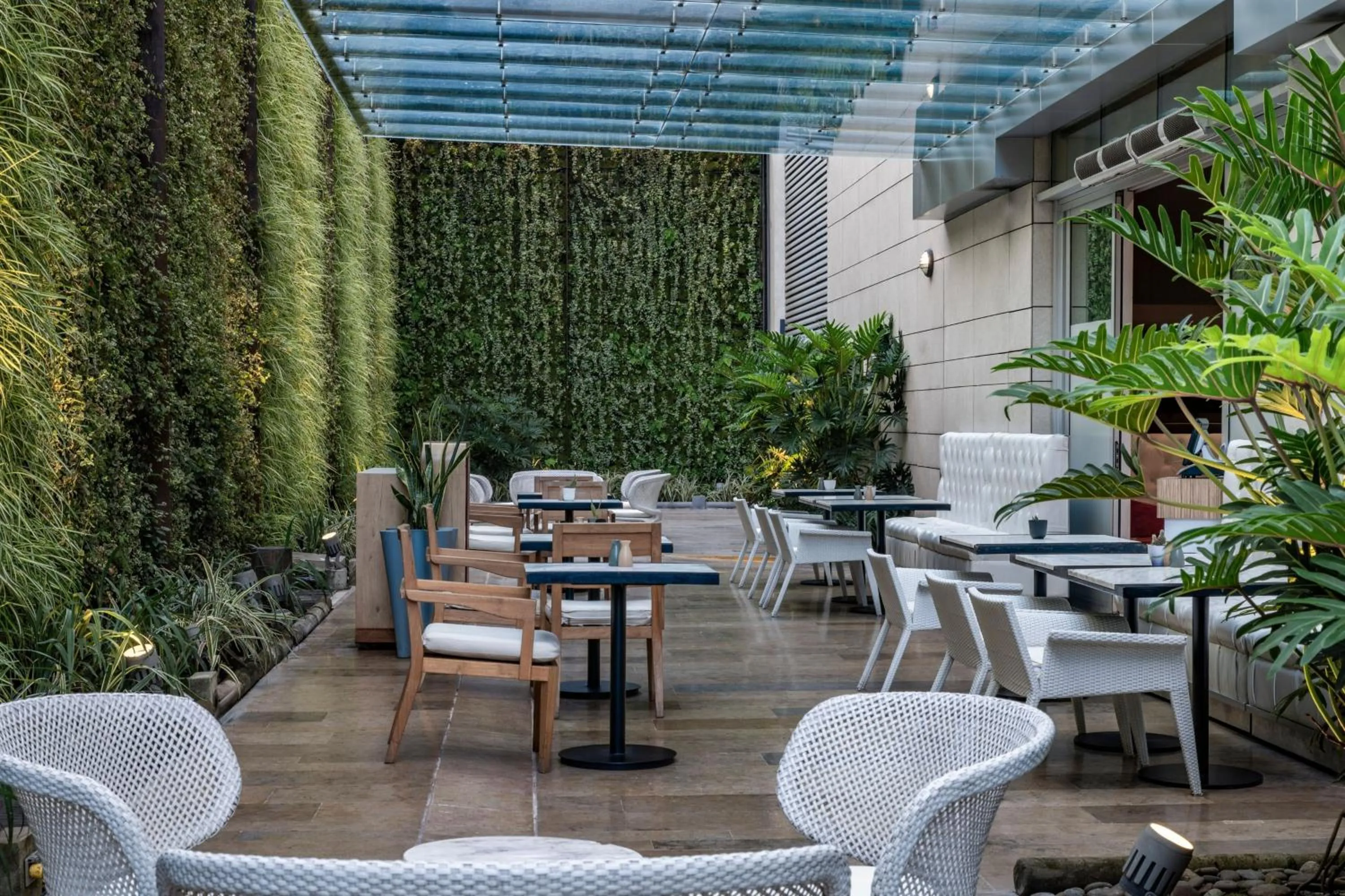 Restaurant/places to eat in Medellin Marriott Hotel