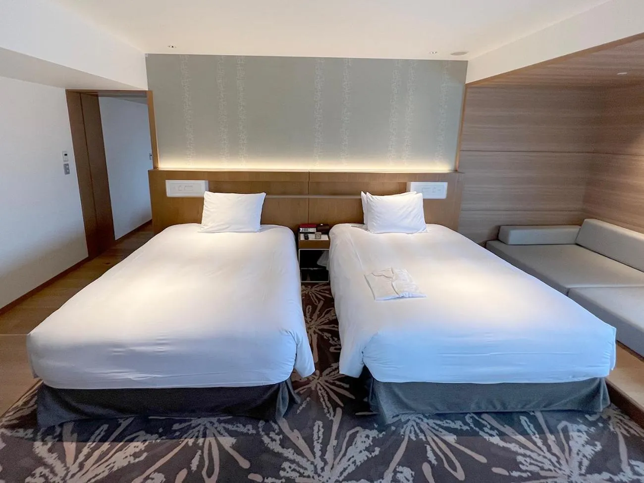 Bedroom, Bed in Shima Kanko Hotel The Classic